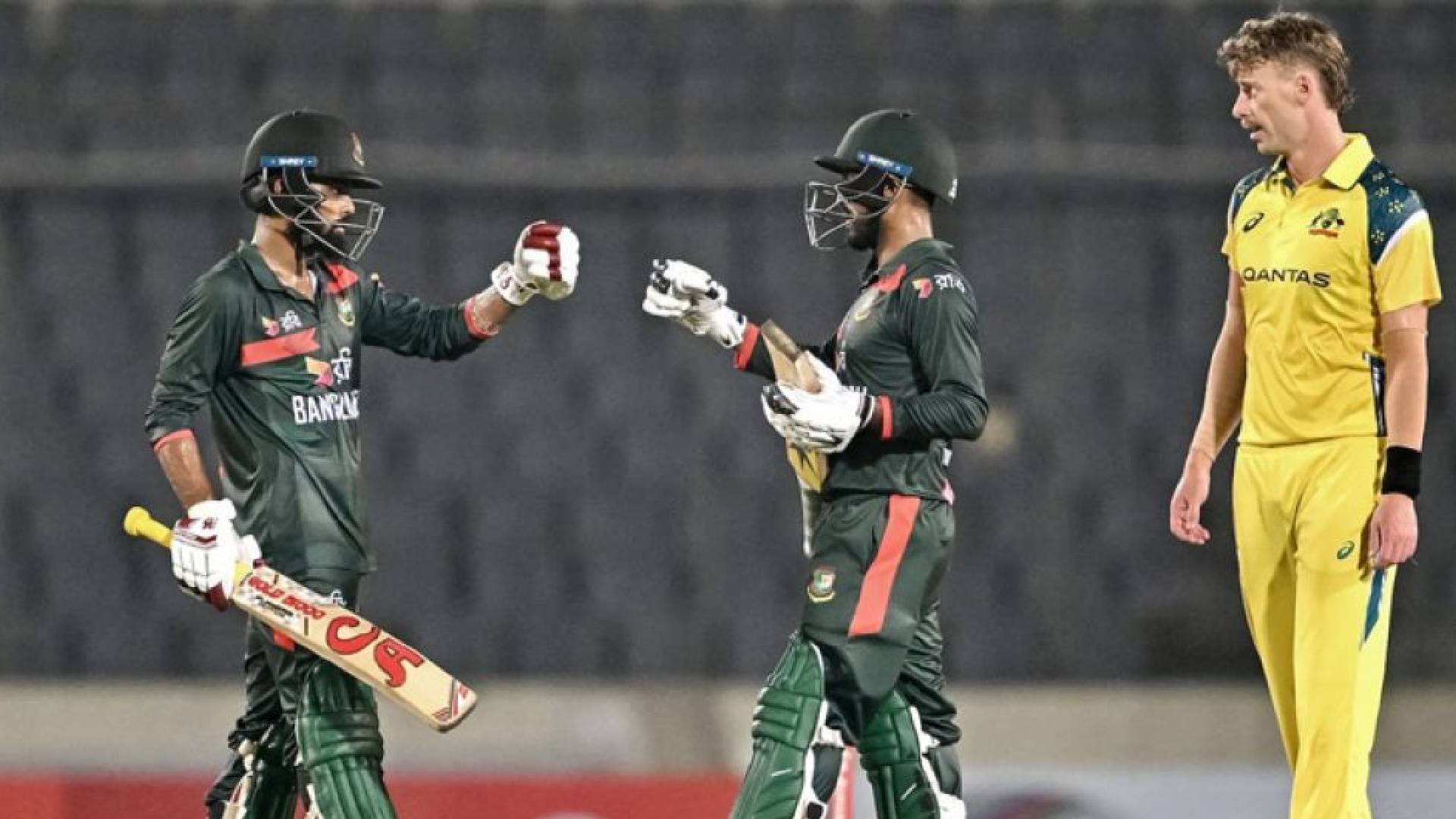 অস্ট্রেলিয়ার বিপক্ষে ঐতিহাসিক সিরিজ জয়ে প্রধানমন্ত্রীর অভিনন্দন