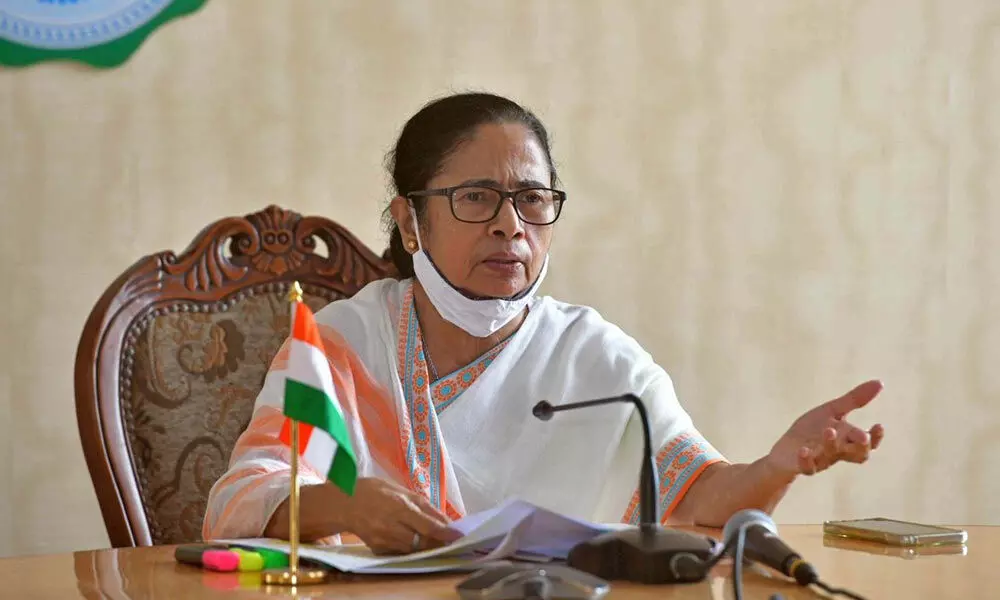 আ.লীগ নেতাদের ভারতে আশ্রয় নিয়ে মমতার বিস্ফোরক মন্তব্য