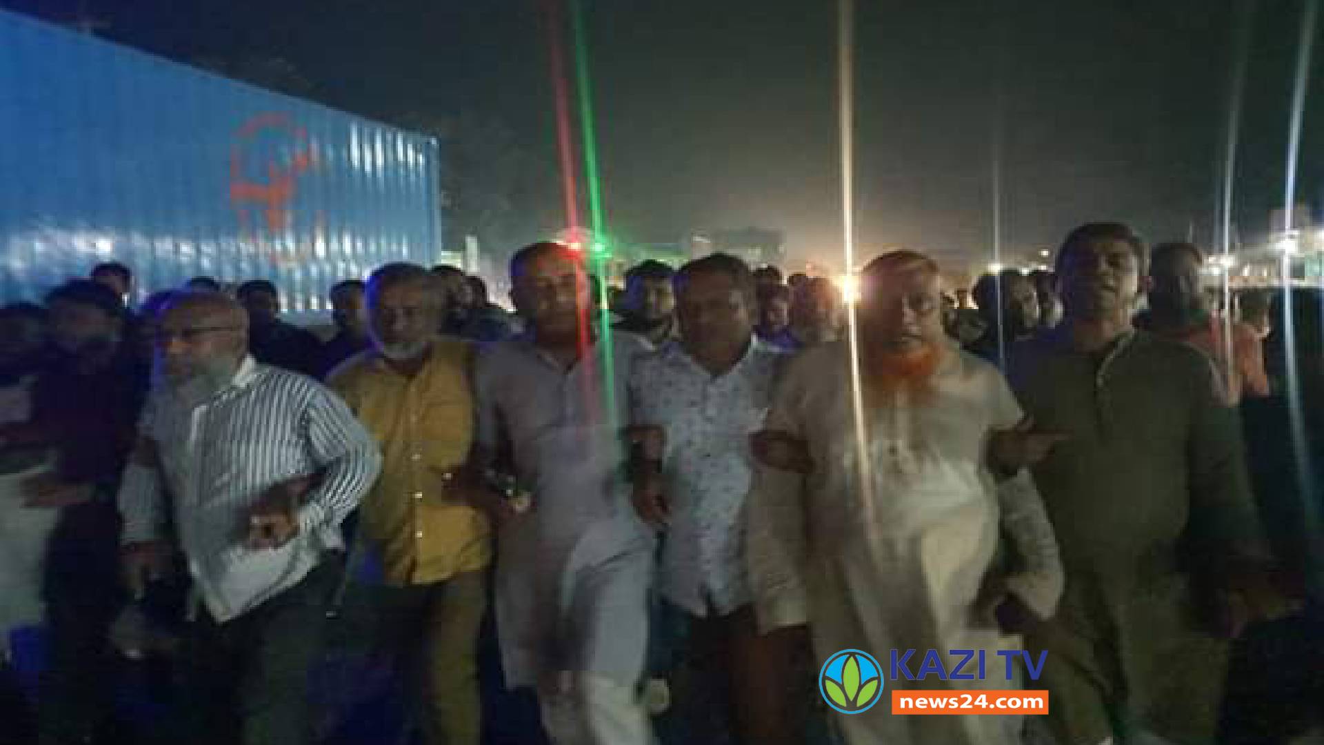 আসন্ন দ্বাদশ জাতীয় সংসদ নির্বাচনের তফসিল ঘোষনায় চৌদ্দগ্রাম আওয়ামীলীগের আনন্দ মিছিল।