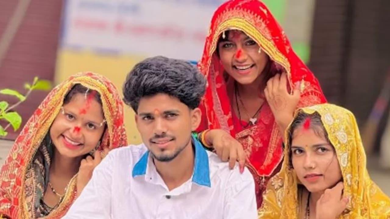 এক মণ্ডপে তিন বোনকে বিয়ে করলেন এক যুবক