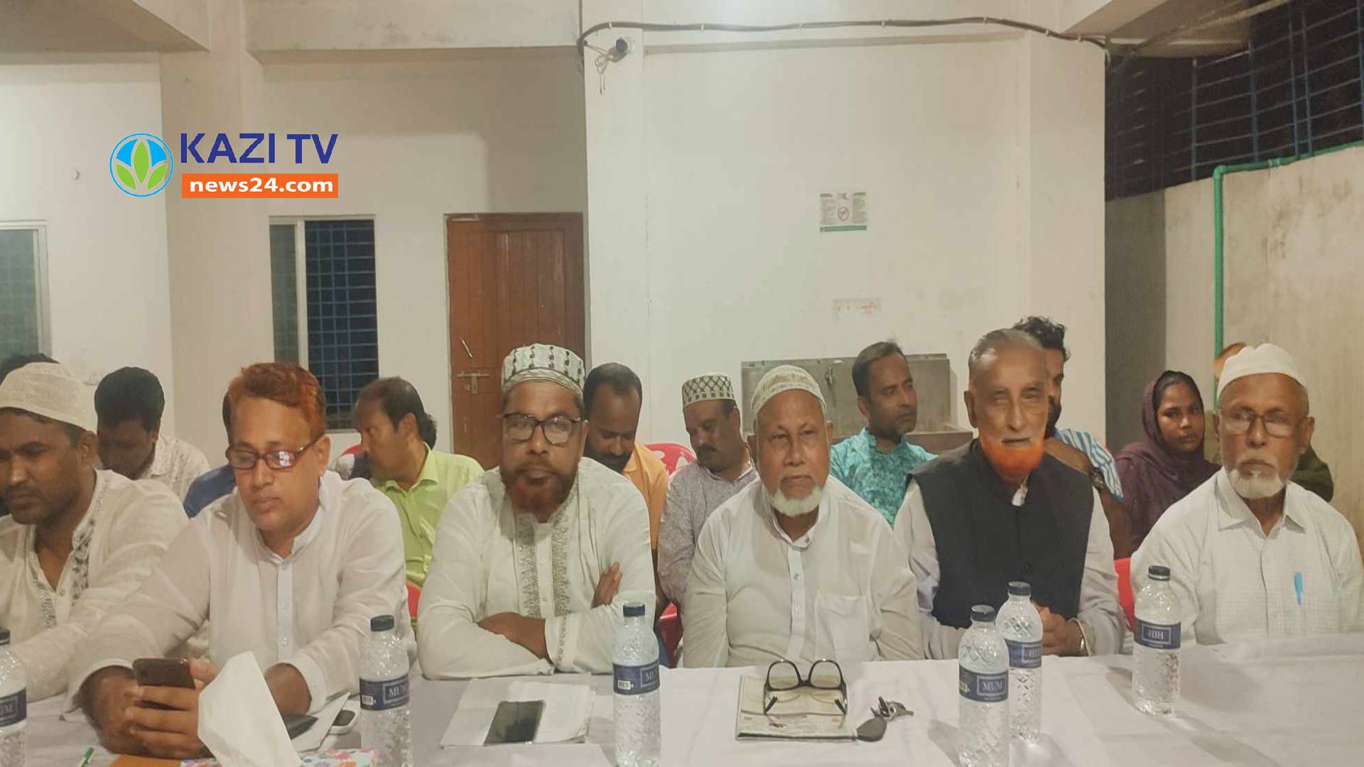 এনায়েতপুরে ওয়ার্ড আ'লীগের যৌথ কর্মীসভা অনুষ্ঠিত হয়েছে