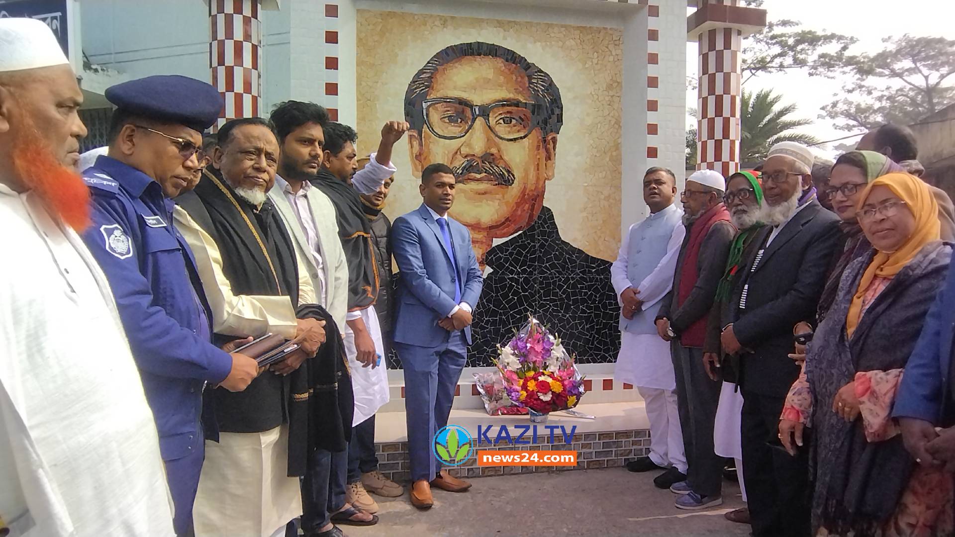 কর্মকর্তাদের শতভাগ সেবা প্রদানের মানশিকতা নিয়ে অফিস করতে হবে                                          ----------এমপি সোহাগ