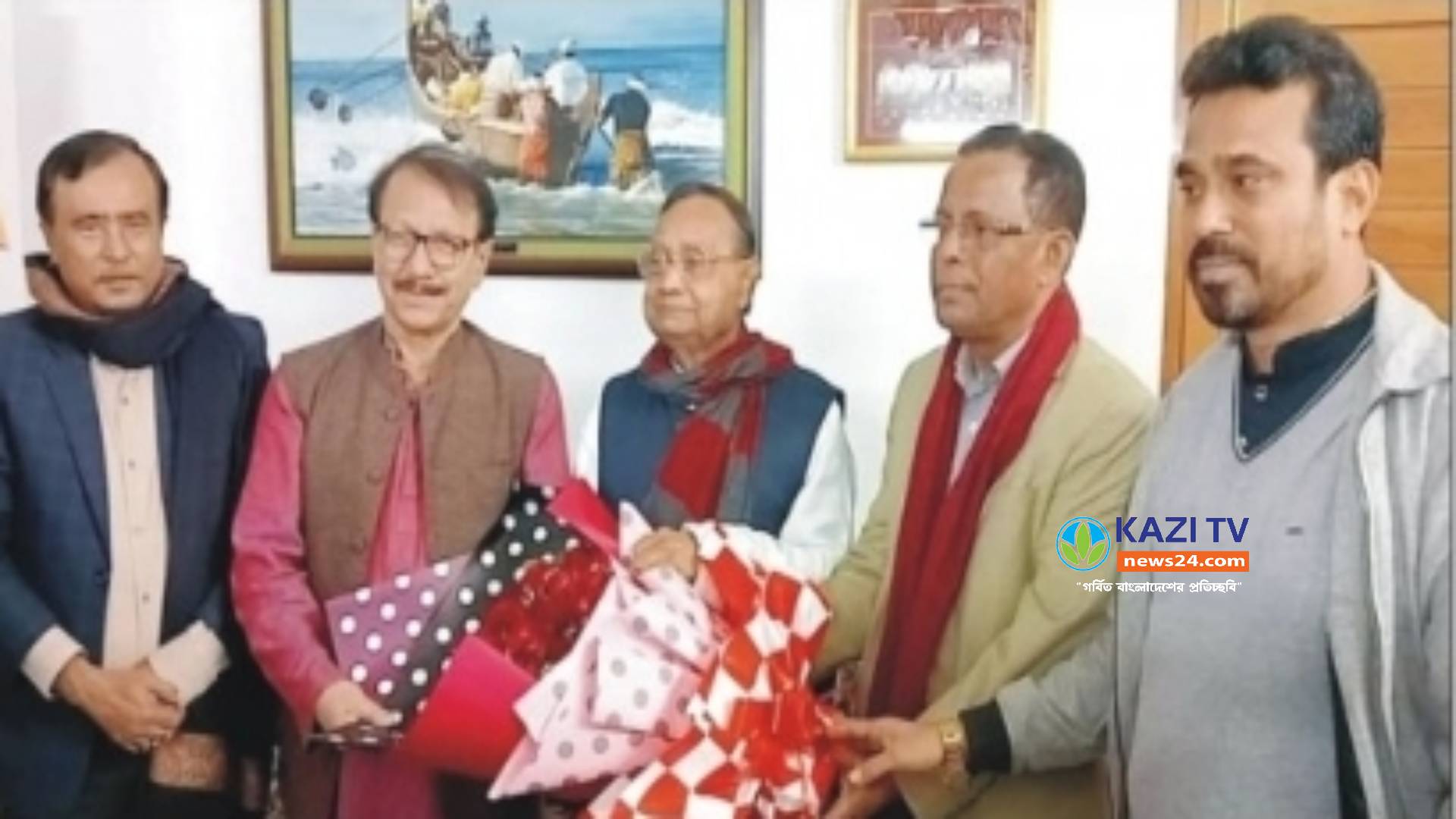 কামাল নাসের চৌধুরী কে ফুলেল শুভেচ্ছা জানিয়েছেন মুজিবুল হক