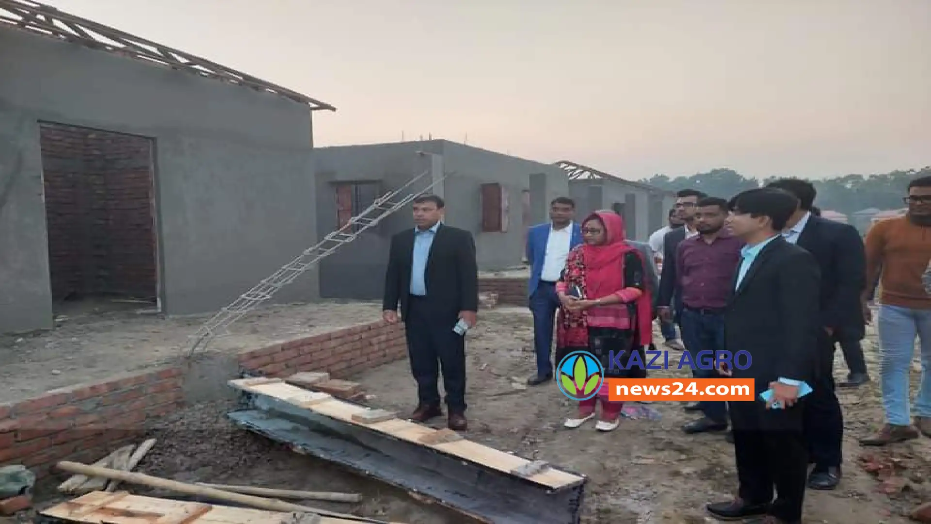 কুষ্টিয়ায় আশ্রয়ণ প্রকল্পের নির্মাণাধীন ঘর ভাঙলো দুর্বৃত্তরা