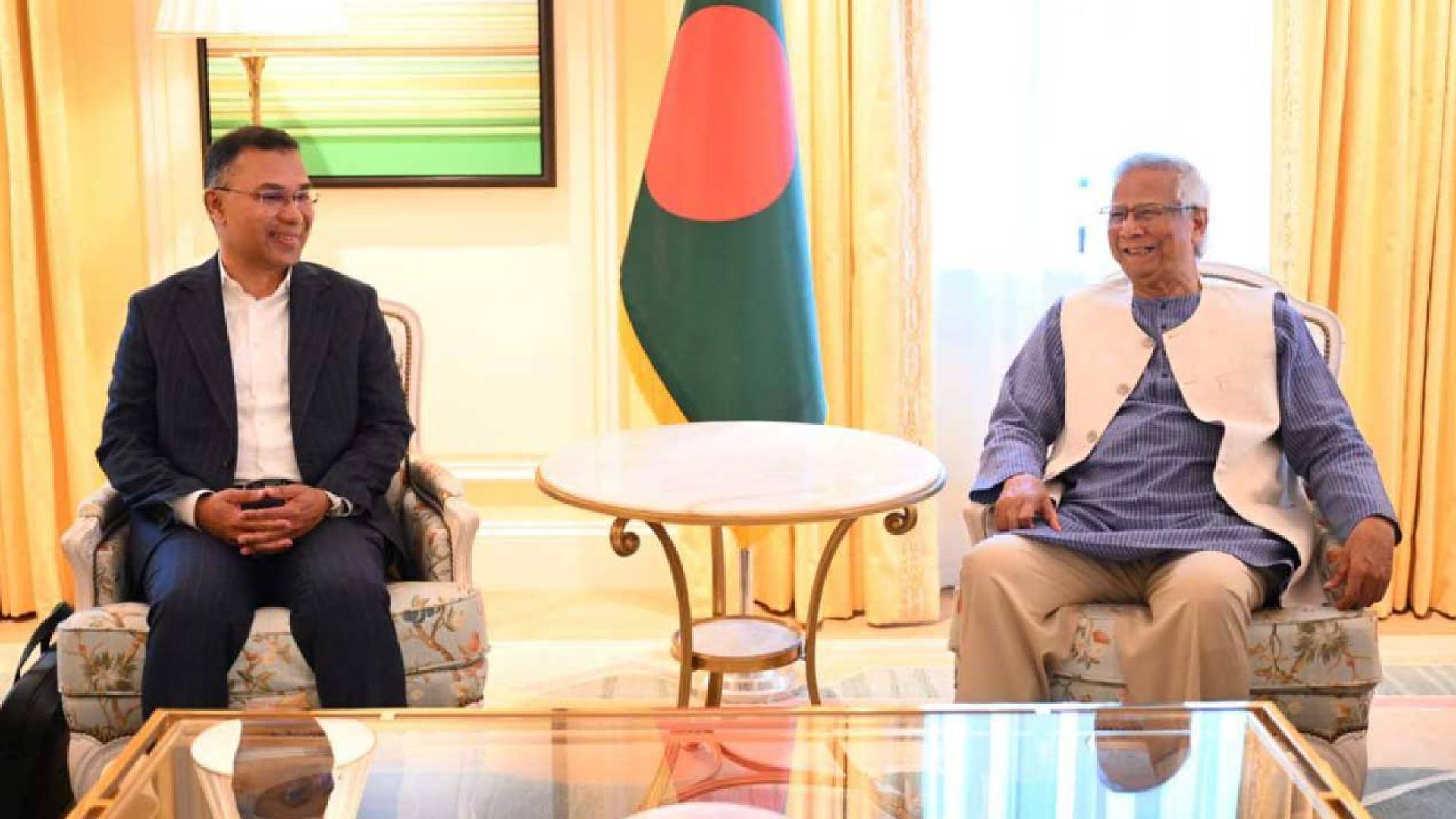 কেক পাঠিয়ে প্রধান উপদেষ্টাকে জন্মদিনের শুভেচ্ছা জানালেন তারেক রহমান