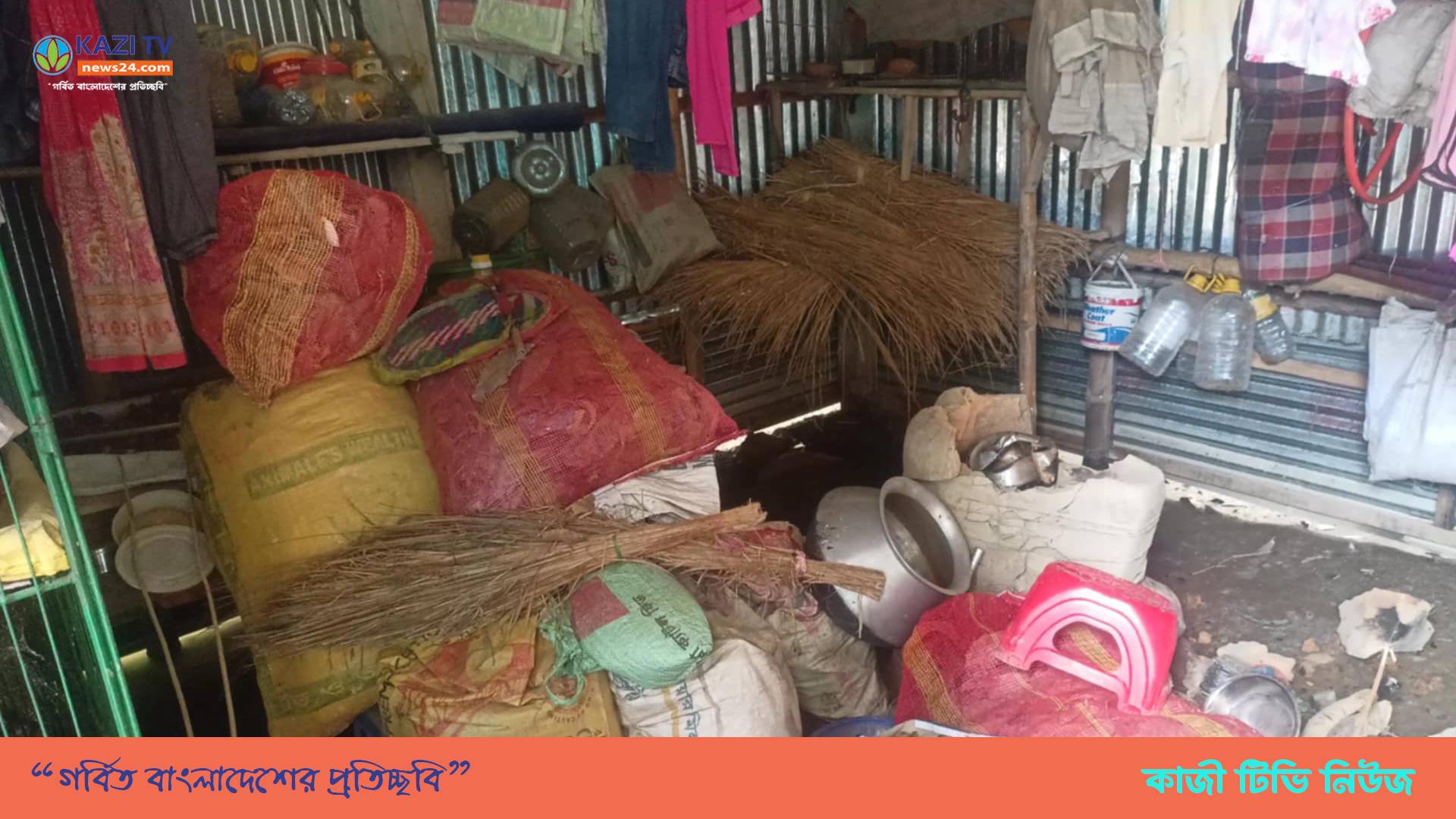 গাইবান্ধায় ক্রয়কৃত জমি জোরকরে দখলের উদ্দেশ্যে বাড়িঘর ভাঙচুর ও লুটপাট