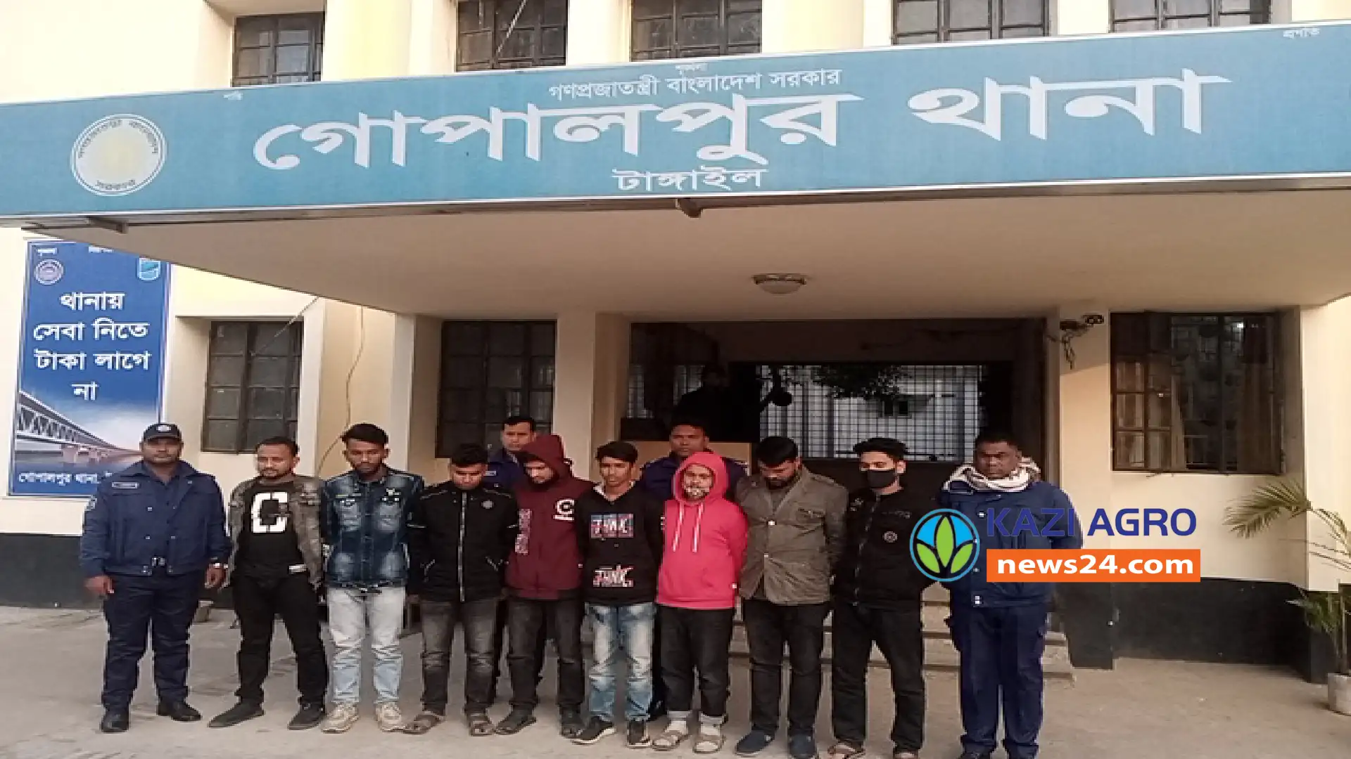 গোপালপুরে ফ্রিল্যান্সিং এর আড়ালে পর্নগ্রাফি তৈরির সময় ৮জন গ্রেফতার