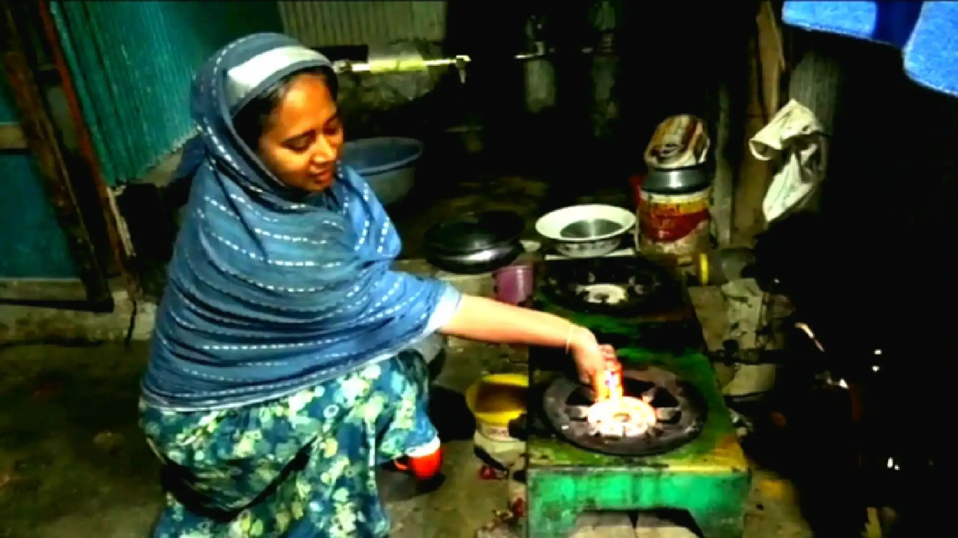 গ্যাস সংকটে নাকাল নোয়াখালীবাসী