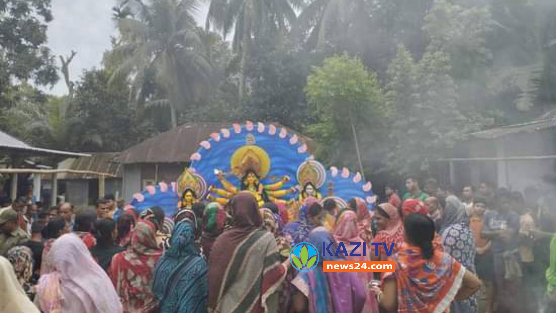 চৌদ্দগ্রামে  শান্তিপূর্ন  পরিবেশে বিজয়া দশমী পালীত।