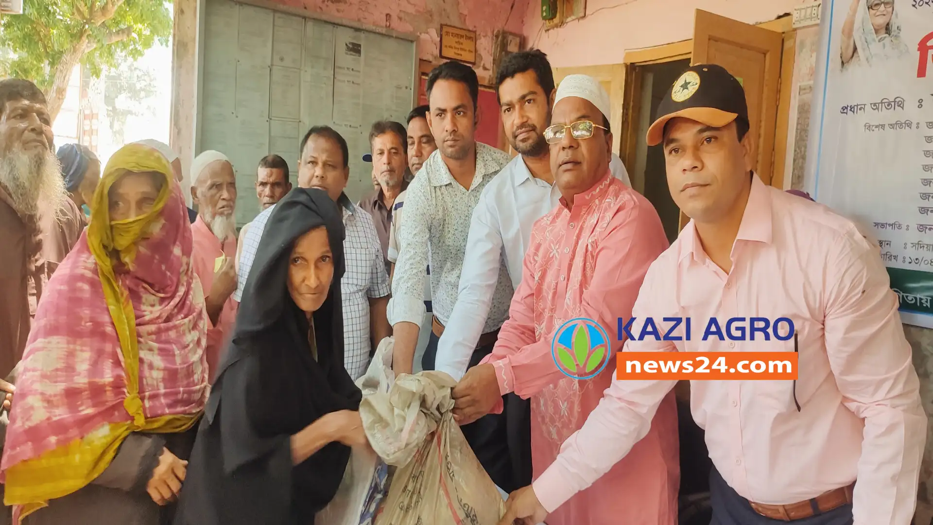 চৌহালীর সদিয়া ইউপিতে ভিজিএফ কর্মসূচির চাল বিতরণ