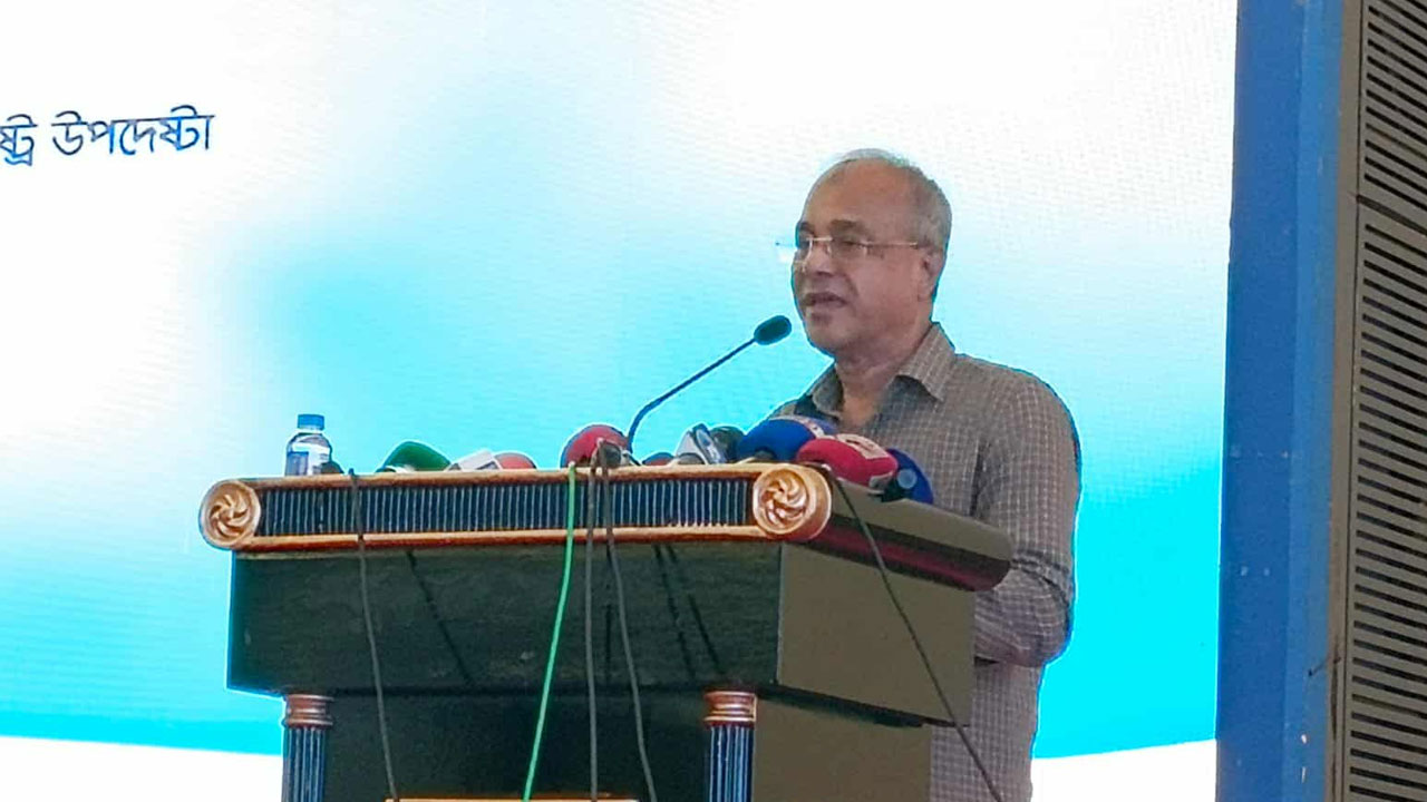 জনগণের আশা-আকাঙ্ক্ষা পূরণে কাজ করুন, পুলিশকে স্বরাষ্ট্র উপদেষ্টা