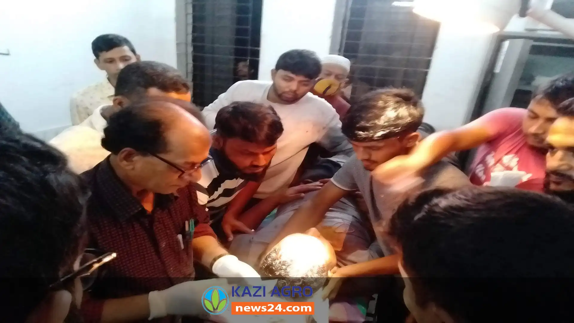 ঝালকাঠিতে পূর্ব বিরোধের জেরধরে দুই পক্ষের সংঘর্ষে আহত ৭