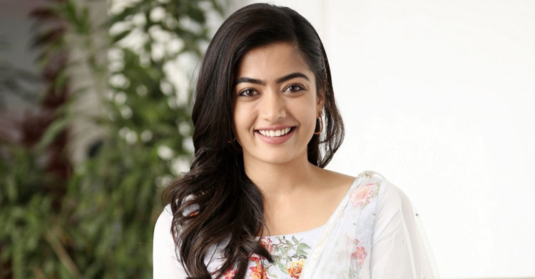 ট্রলকারীদের সামলাতে যে চার কৌশল জানালেন রাশমিকা