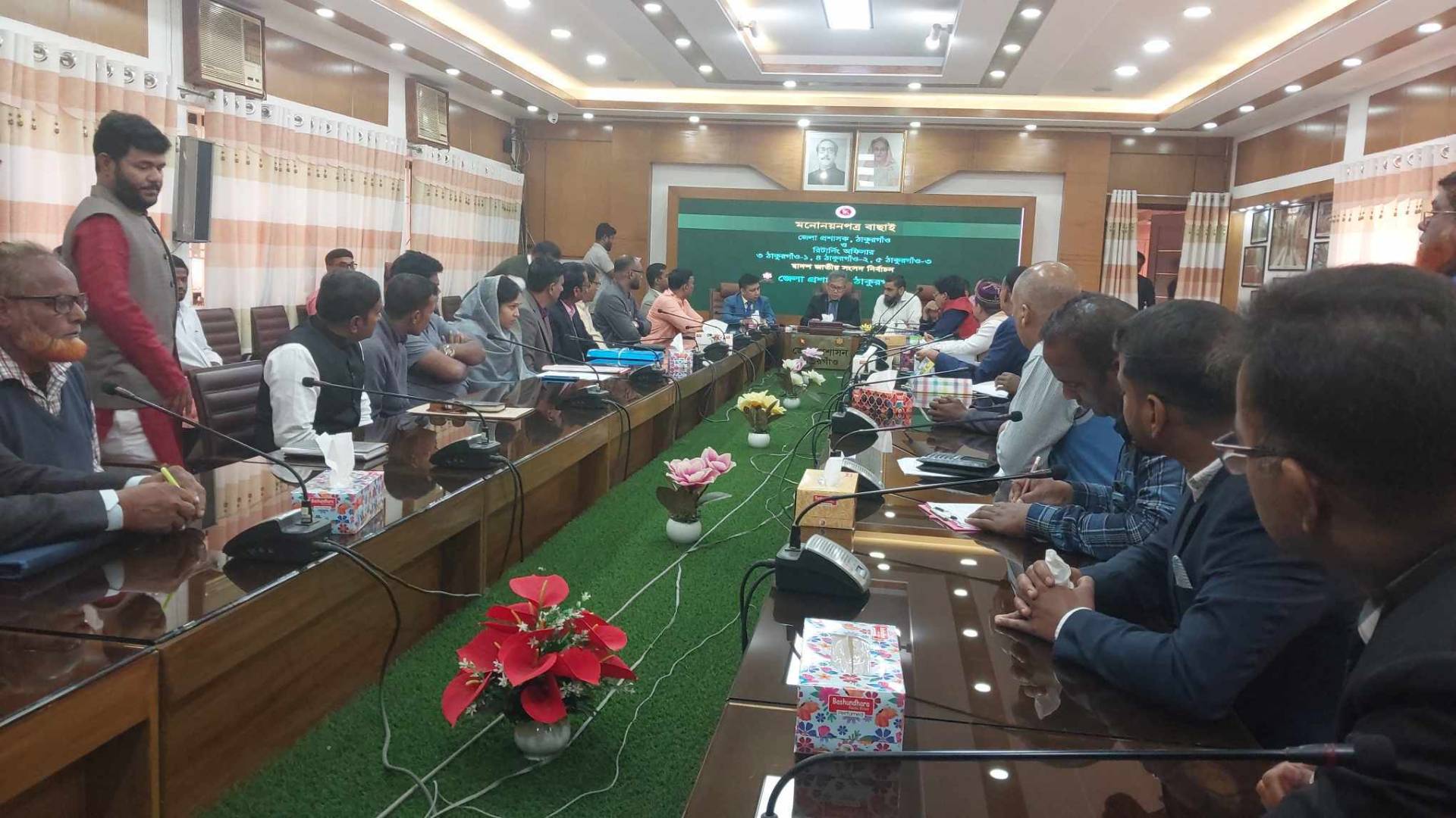 ঠাকুরগাঁও ২ টি আসনের ২ জনের মনোনয়নপত্র বাতিল ১ জনের স্থগিত