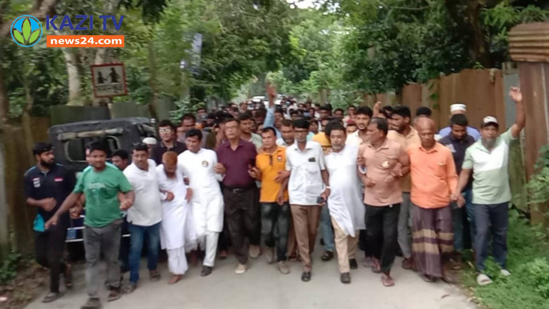 তানভীর হুদার নির্দেশক্রমে মতলব উত্তরে বাগানবাড়ি ইউনিয়ন বিএনপির বিক্ষোভ মিছিল