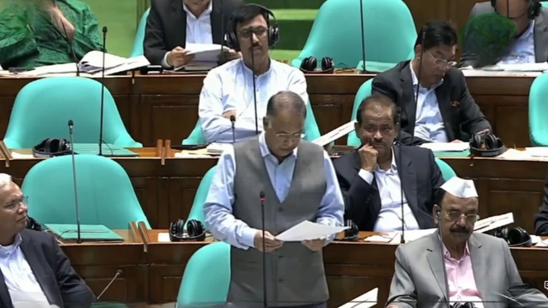 তেলের দাম বাড়বে কি না— জানালেন জ্বালানিমন্ত্রী