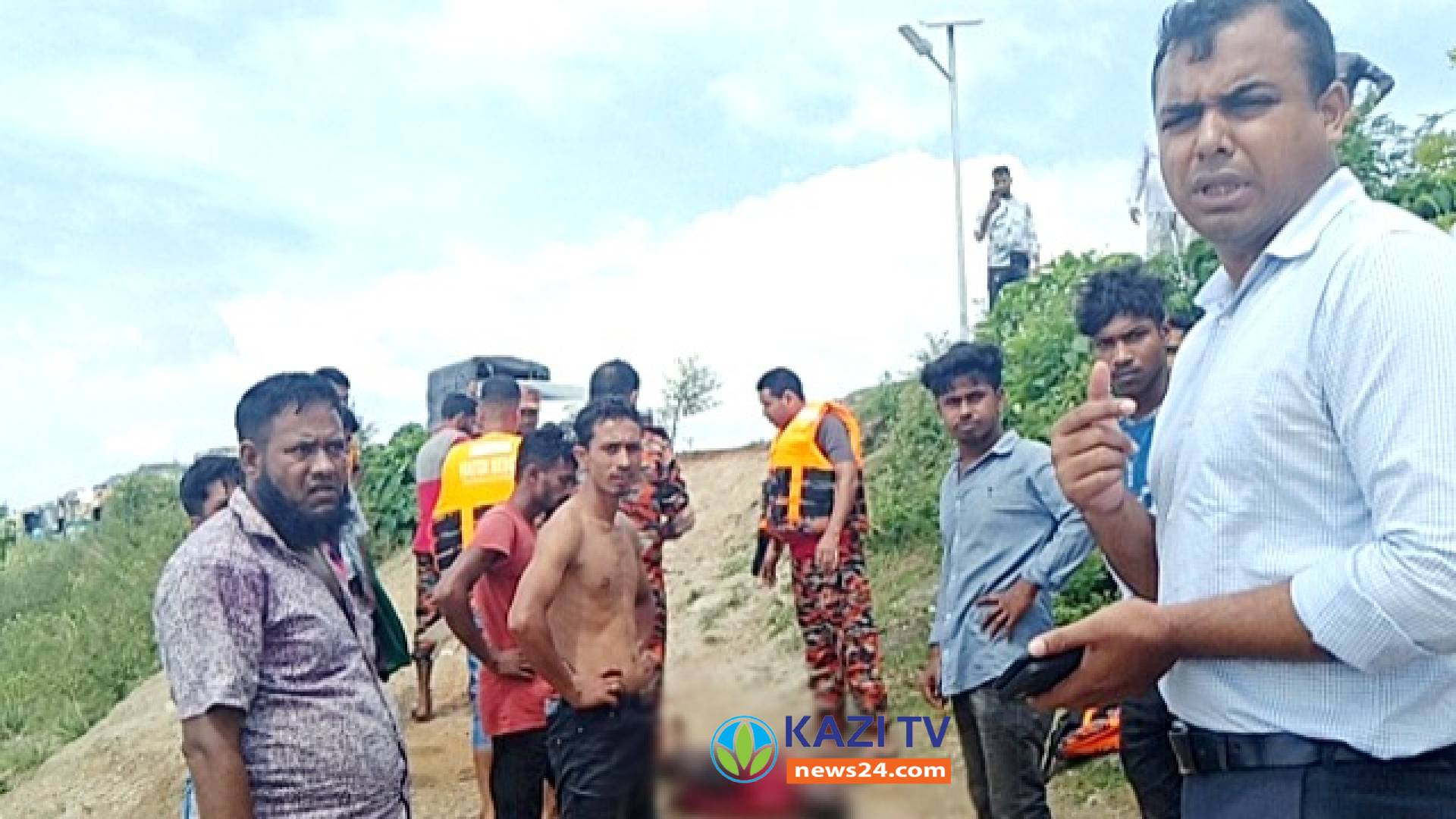 নাছিরনগরে মাছ ধরতে গিয়ে  তরুণ মিললো মরদেহ।