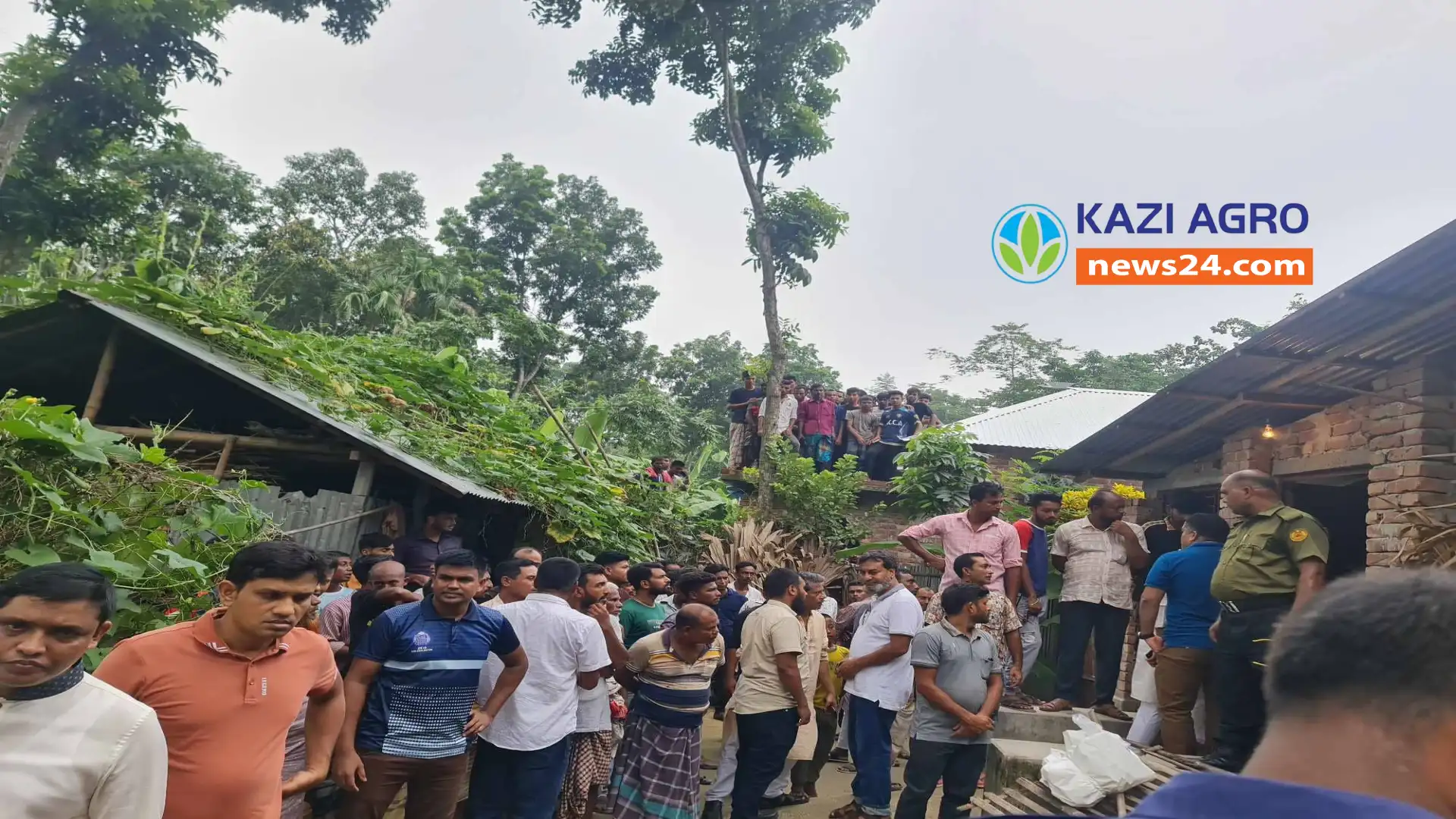 নাটোর দায়রা জজ আদালত  এর আইনজীর  মহরির মাটিচাপা লাশ উদ্ধার,  নারী গ্রেফতার