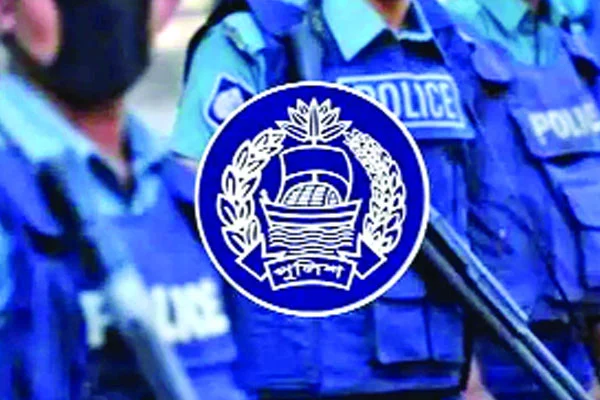 নানা সংকটে পুলিশ