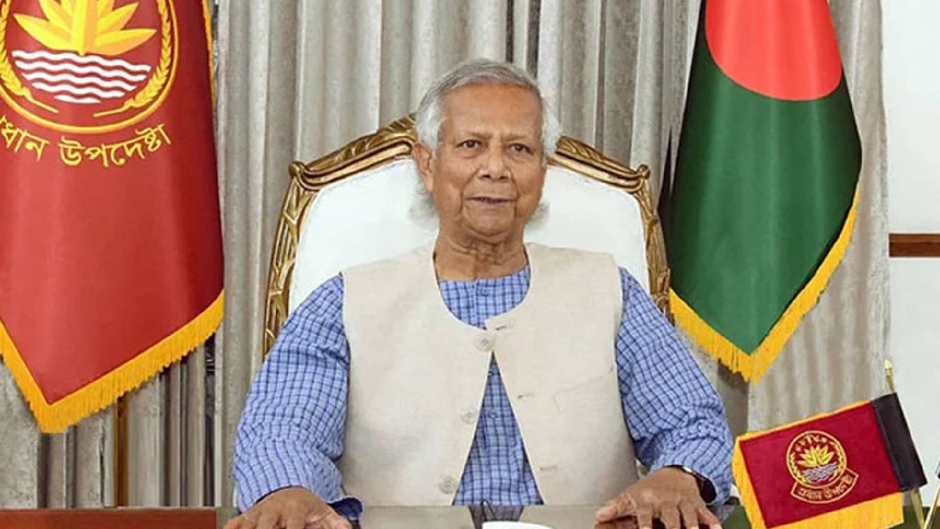 নারী ফুটবল দলকে প্রধান উপদেষ্টার অভিনন্দন