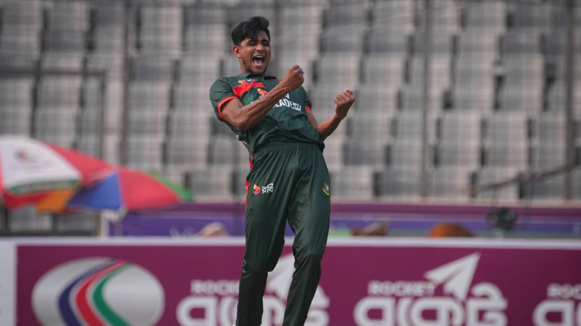 নাহিদের গতির তোপে ২০০’র আগেই শেষ নিউজিল্যান্ড