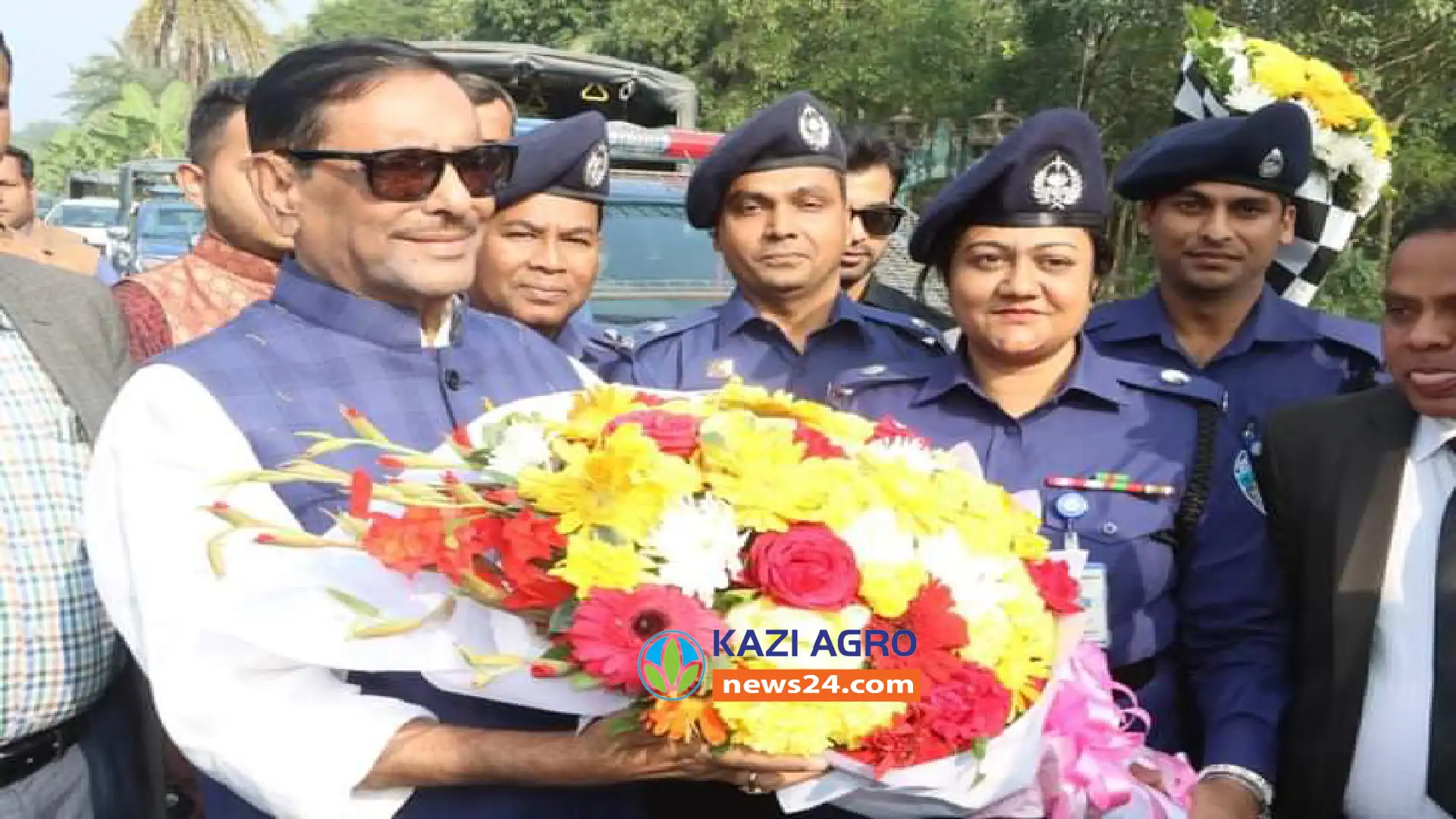 নিজ বাড়িতে পারিবারিক অনুষ্ঠানে ওবায়দুল কাদের