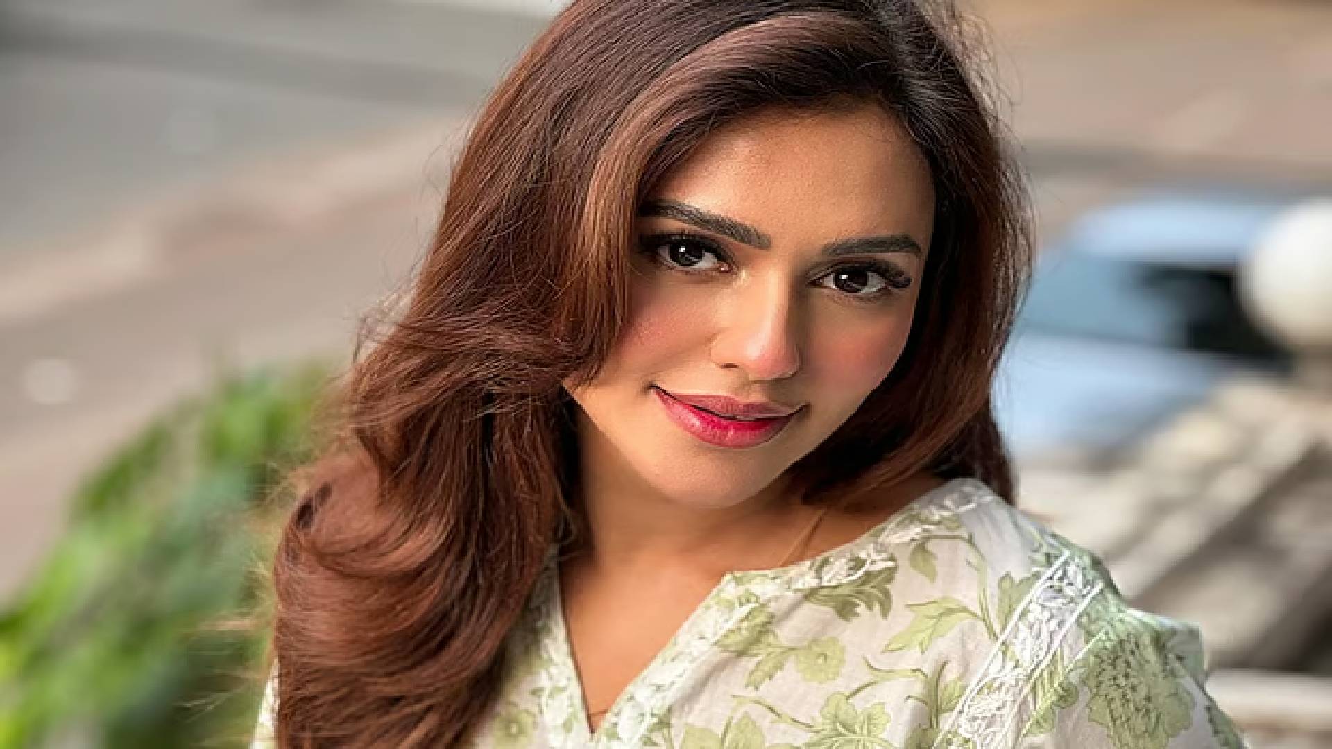 নুসরাত ফারিয়া শাহজালাল বিমানবন্দর থেকে গ্রেপ্তার