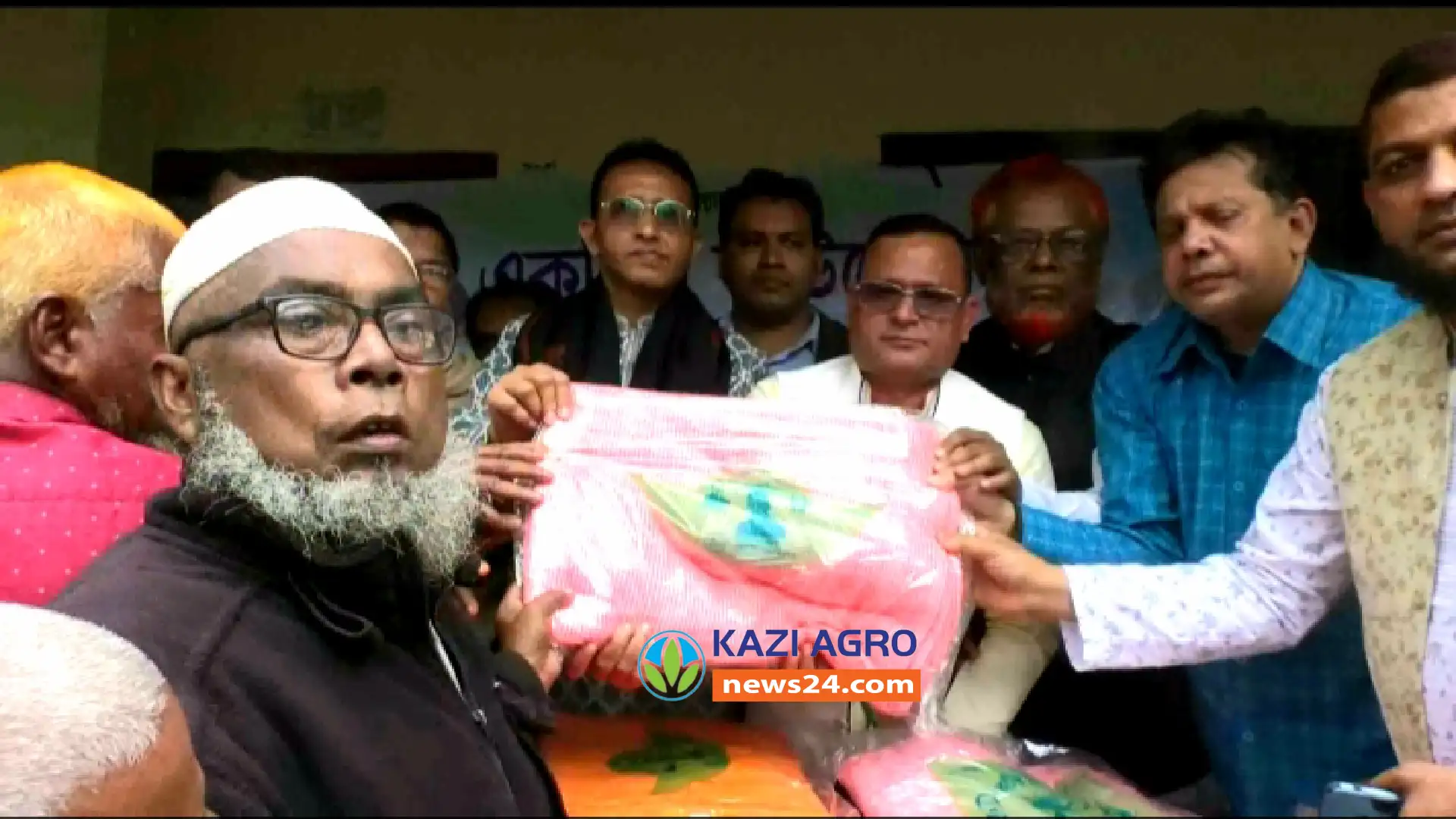 নোয়াখালী চাটখিলে ২০ হাজার শীতার্থ অসহায়দের মাঝে শীতবস্ত্র বিতরণ