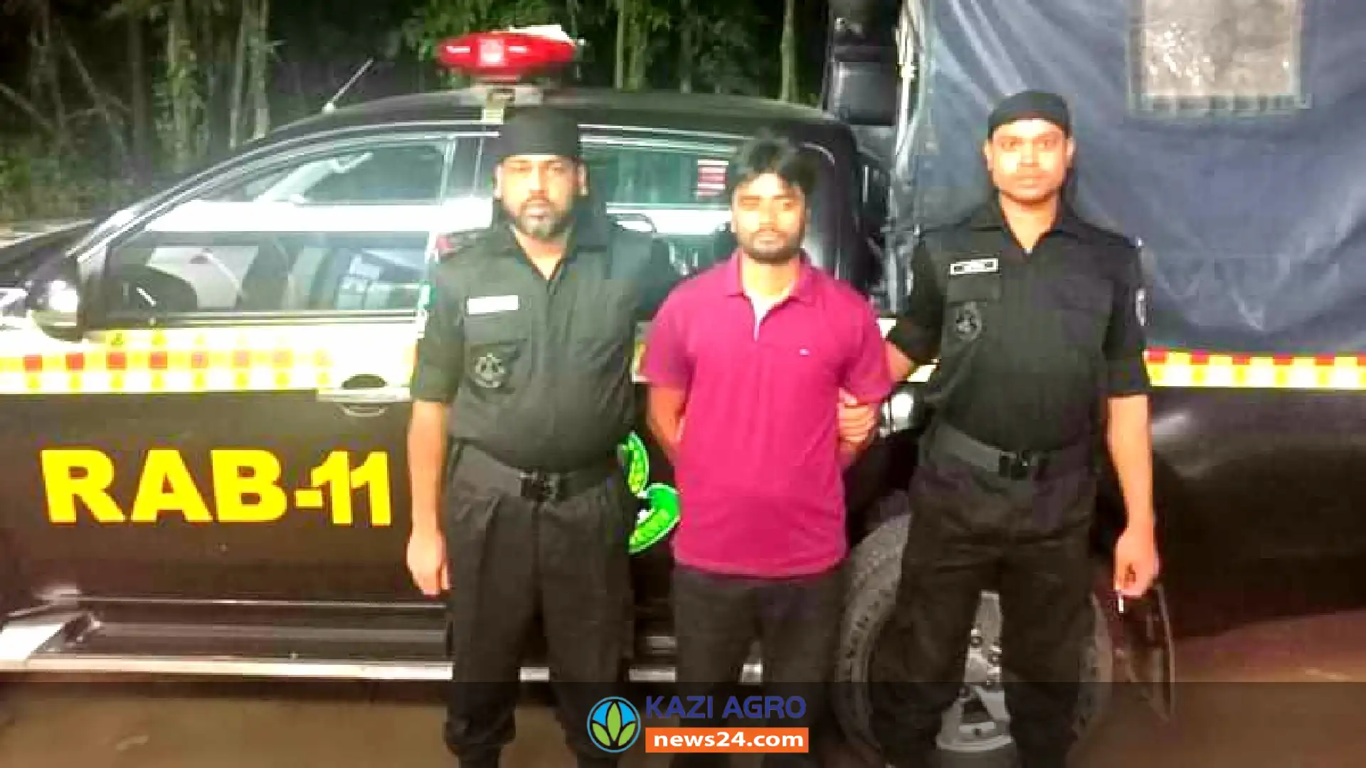নোয়াখালী বেগমগঞ্জে আগ্নেয়াস্ত্রসহ সন্ত্রাসী গ্রেফতার