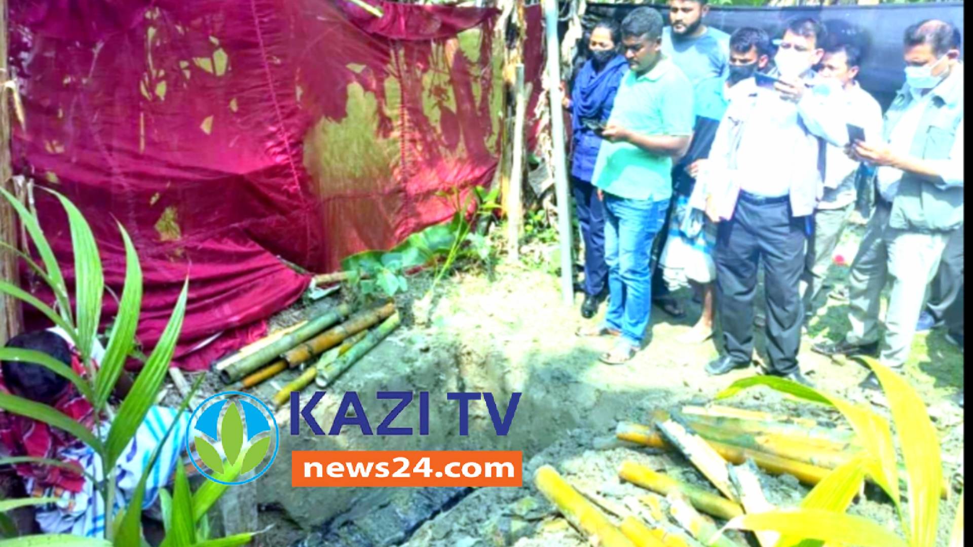 নোয়াখালীতে আদালতের নির্দেশে দাফনের ২ মাস পর গৃহবধূর লাশ উত্তোলন