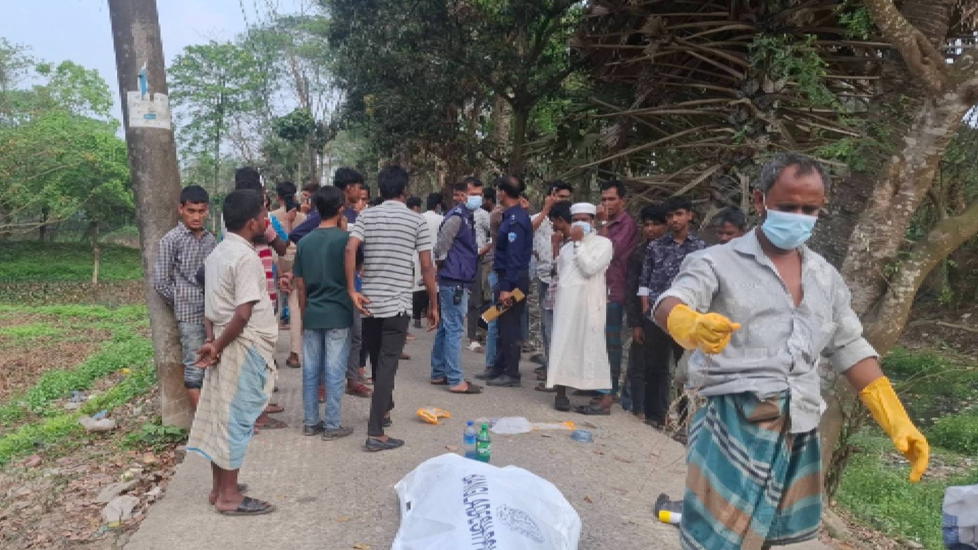 নোয়াখালীতে খাল থেকে বস্তাবন্দী গলাকাটা যুবকের মরদেহ উদ্ধার