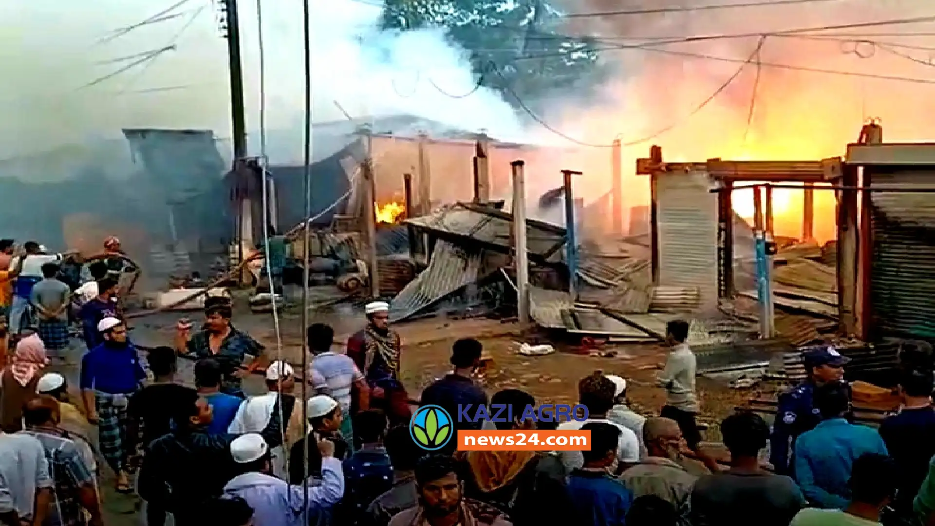 নোয়াখালীতে গ্যাস সিলিন্ডার বিস্ফোরণে ২০ দোকান পুড়ে ছাই, অন্তত দুই কোটি টাকার ক্ষয়ক্ষতি