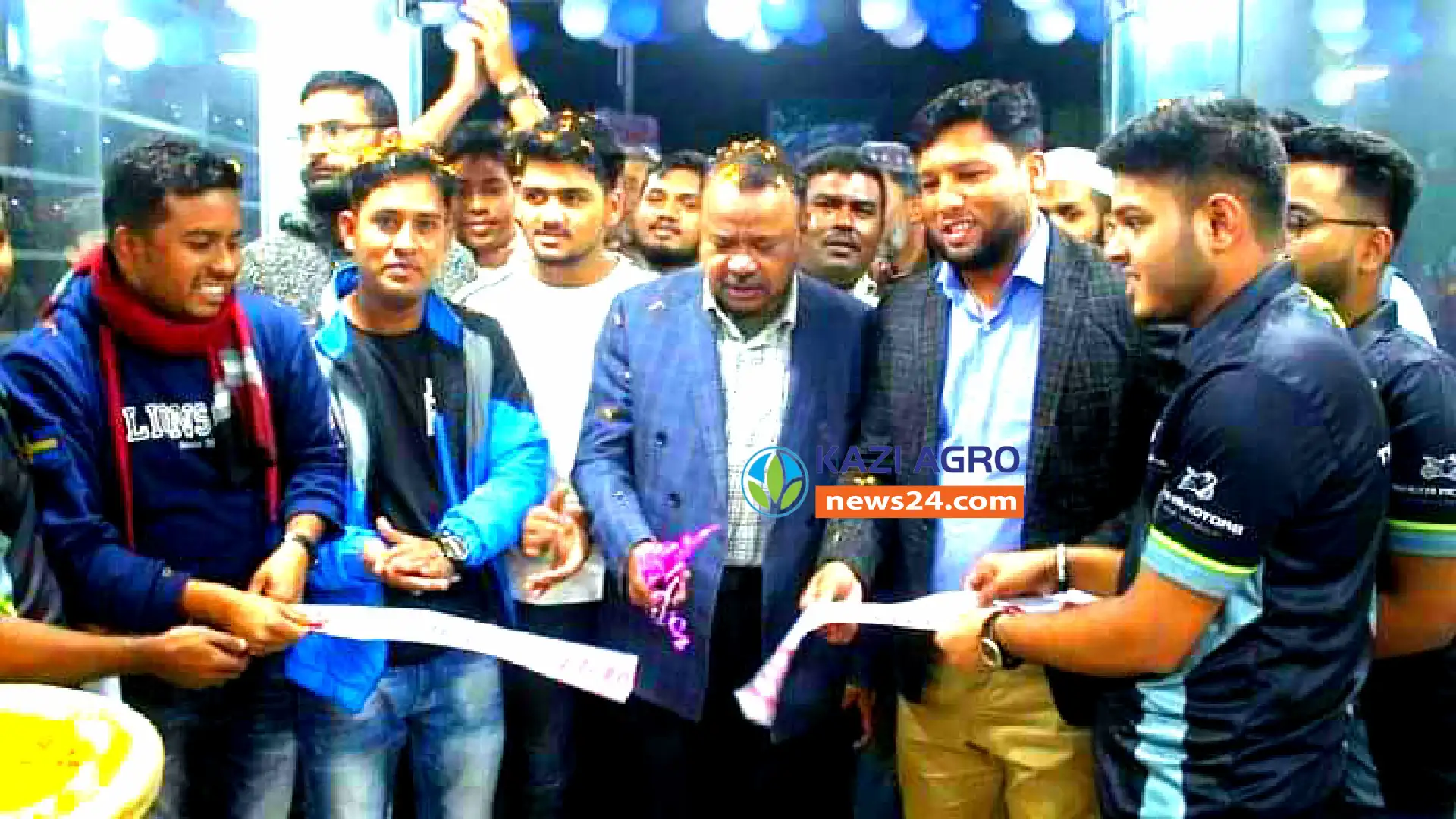 নোয়াখালীতে তাহিয়া মটরস এর উদ্বোধন করেন ৩ আসনের সংসদ আলহাজ্ব মামুনুর রশীদ কিরন।