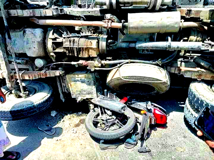 নোয়াখালীতে পিকআপ চাপায় মোটরসাইকেল আরোহী নিহত, আহত- ২।