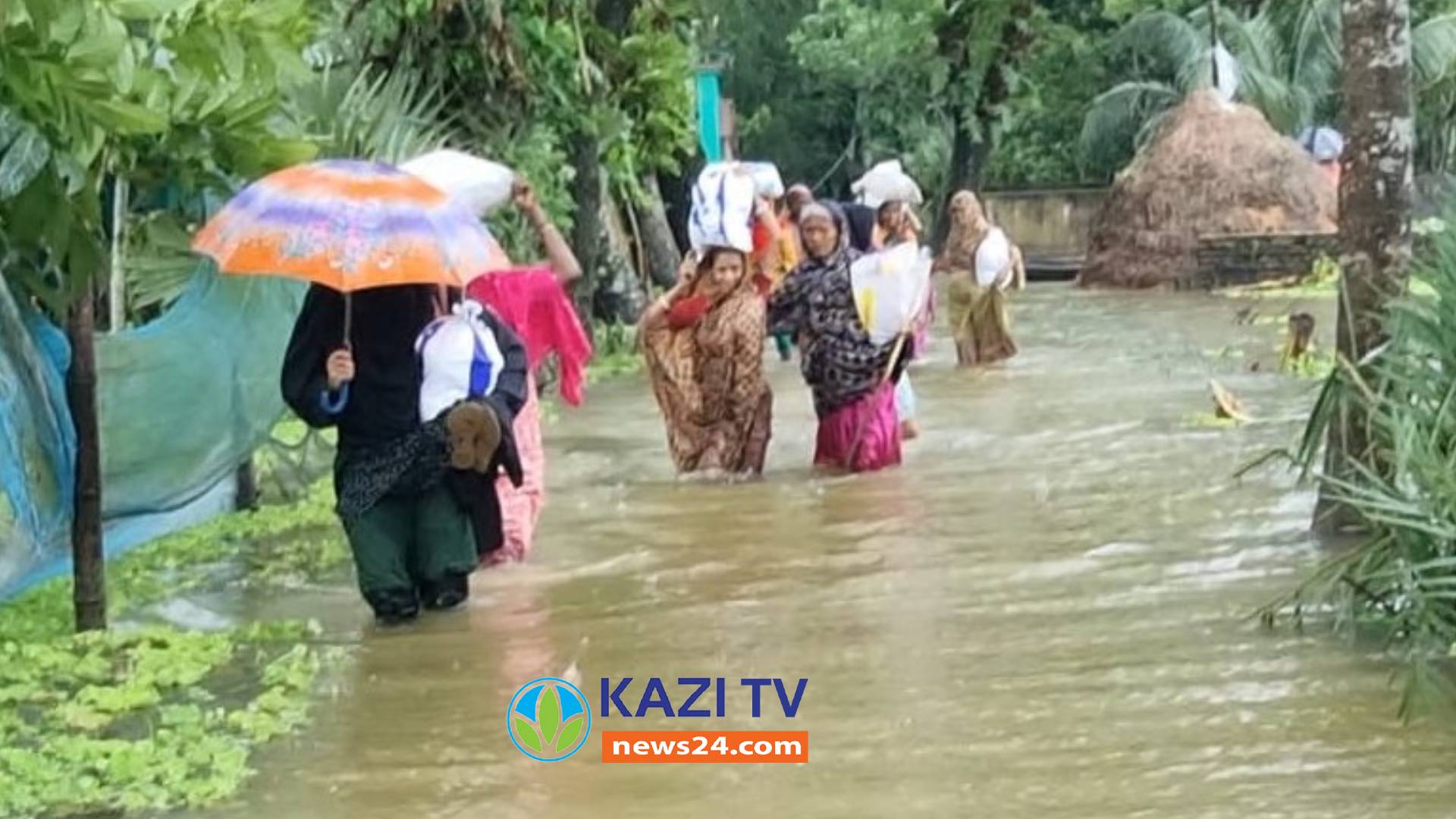 নোয়াখালীতে ফের বন্যা পরিস্থিতি অবনতি, পানিবন্দি রয়েছে ১১ লক্ষ ৫৫হাজার মানুষ