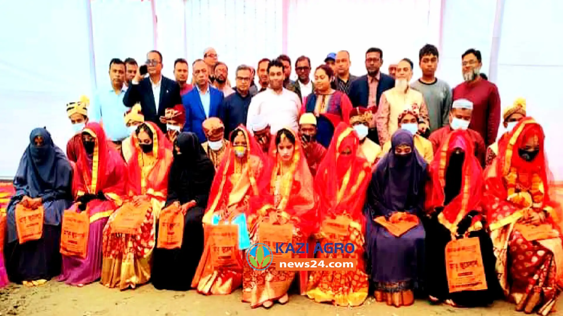 নোয়াখালীতে ২০ জন হতদরিদ্র অসহায় তরুণ-তরুণীর যৌতুক বিহীন বিয়ে,  ১০ হাজার মানুষের মেজবানি
