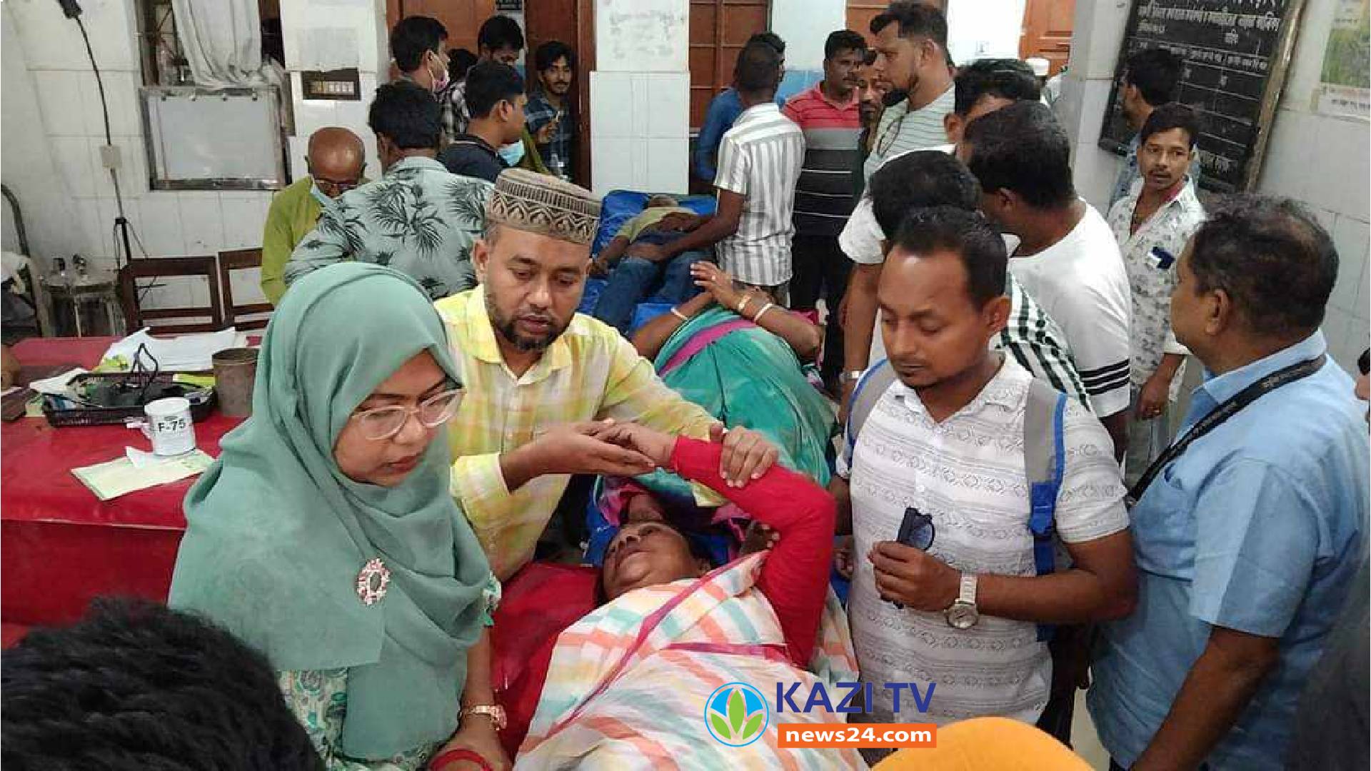 নড়াইলে সড়ক দূর্ঘটনায়  পৌরমেয়রসহ আহত ৩ ড্রাইভার নিহত।