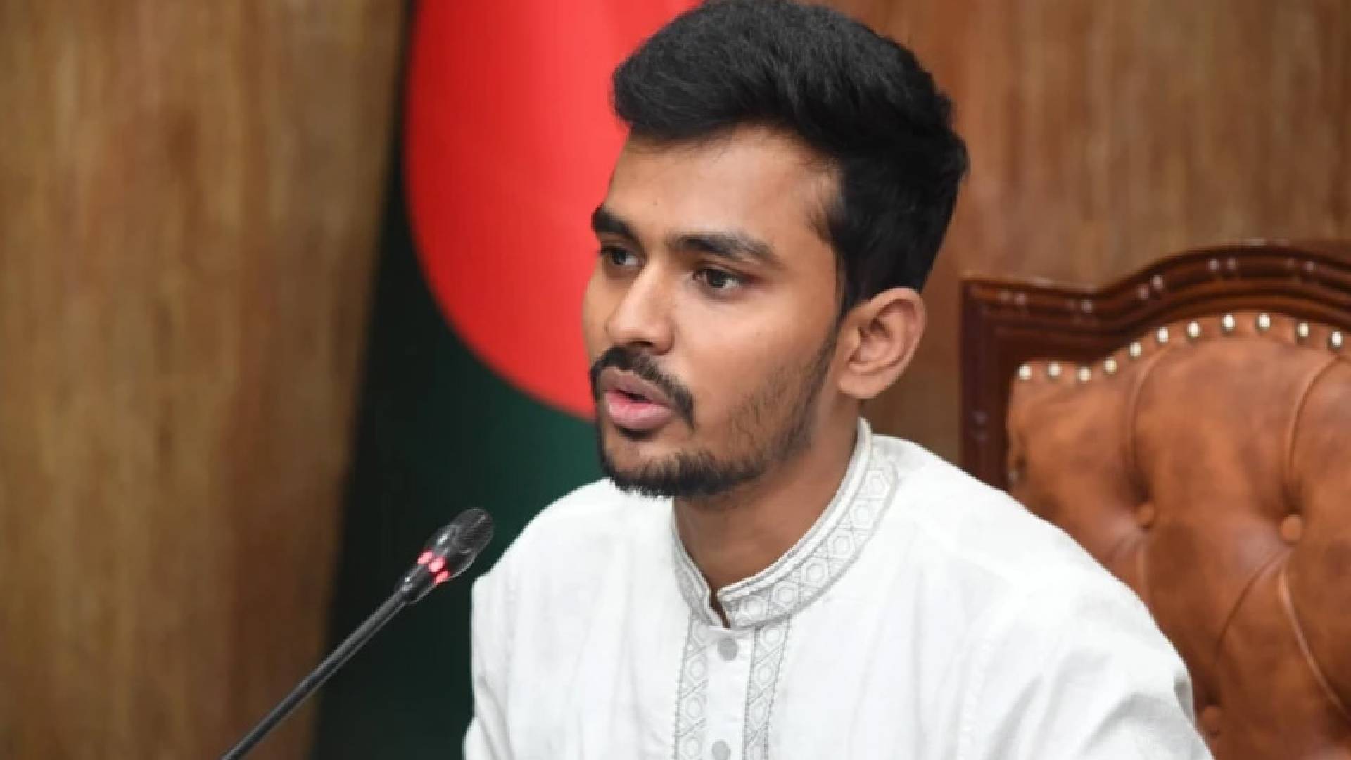 পরিবারের নিরাপত্তা নিশ্চিতের উদ্দেশ্যে লাইসেন্সড অস্ত্র রাখা : আসিফ মাহমুদ