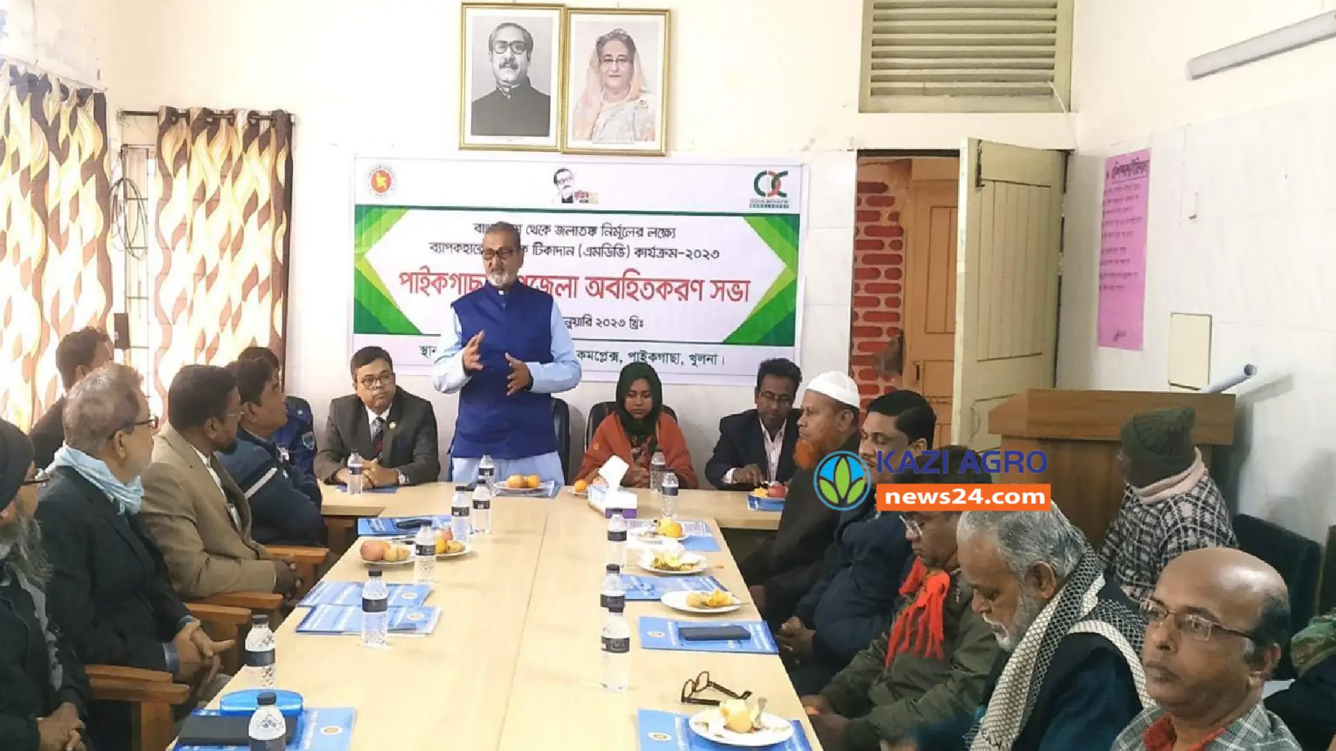 পাইকগাছায় জলাতঙ্ক নির্মূলের লক্ষ্যে কুকুরকে টিকা দান অবহিতকরণ সভা অনুষ্ঠিত