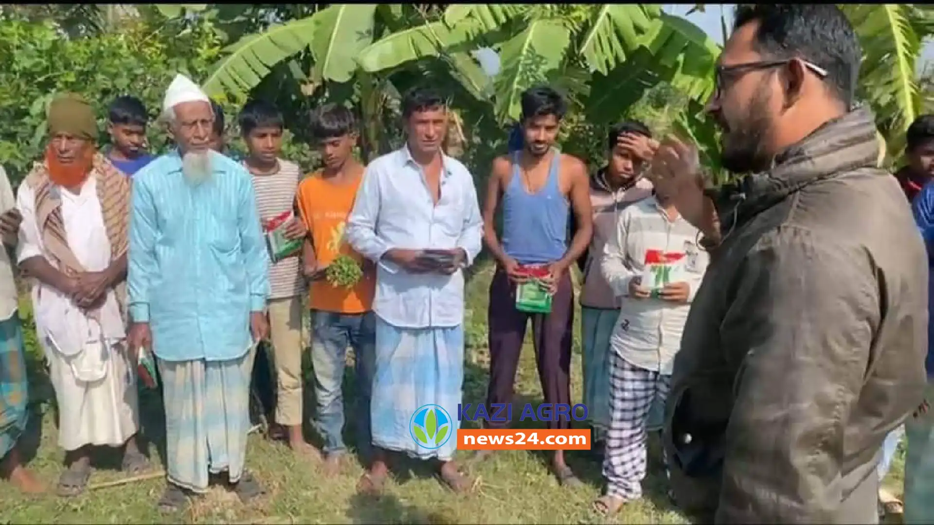 প্রধানমন্ত্রীর নির্দেশে পটিয়ায় বিনামূল্যে বীজ বিতরণ