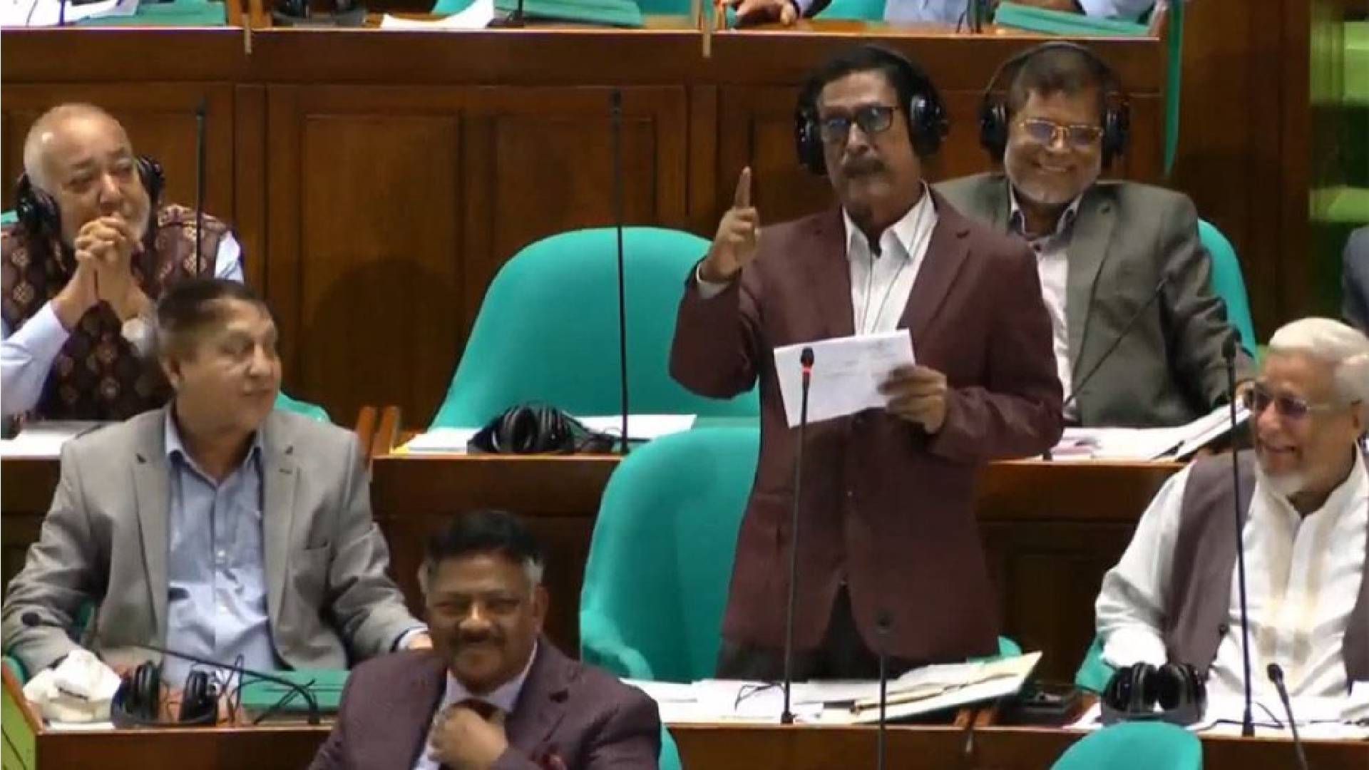 ফজলুর রহমানের মন্তব্যে সংসদে তুমুল উত্তেজনা