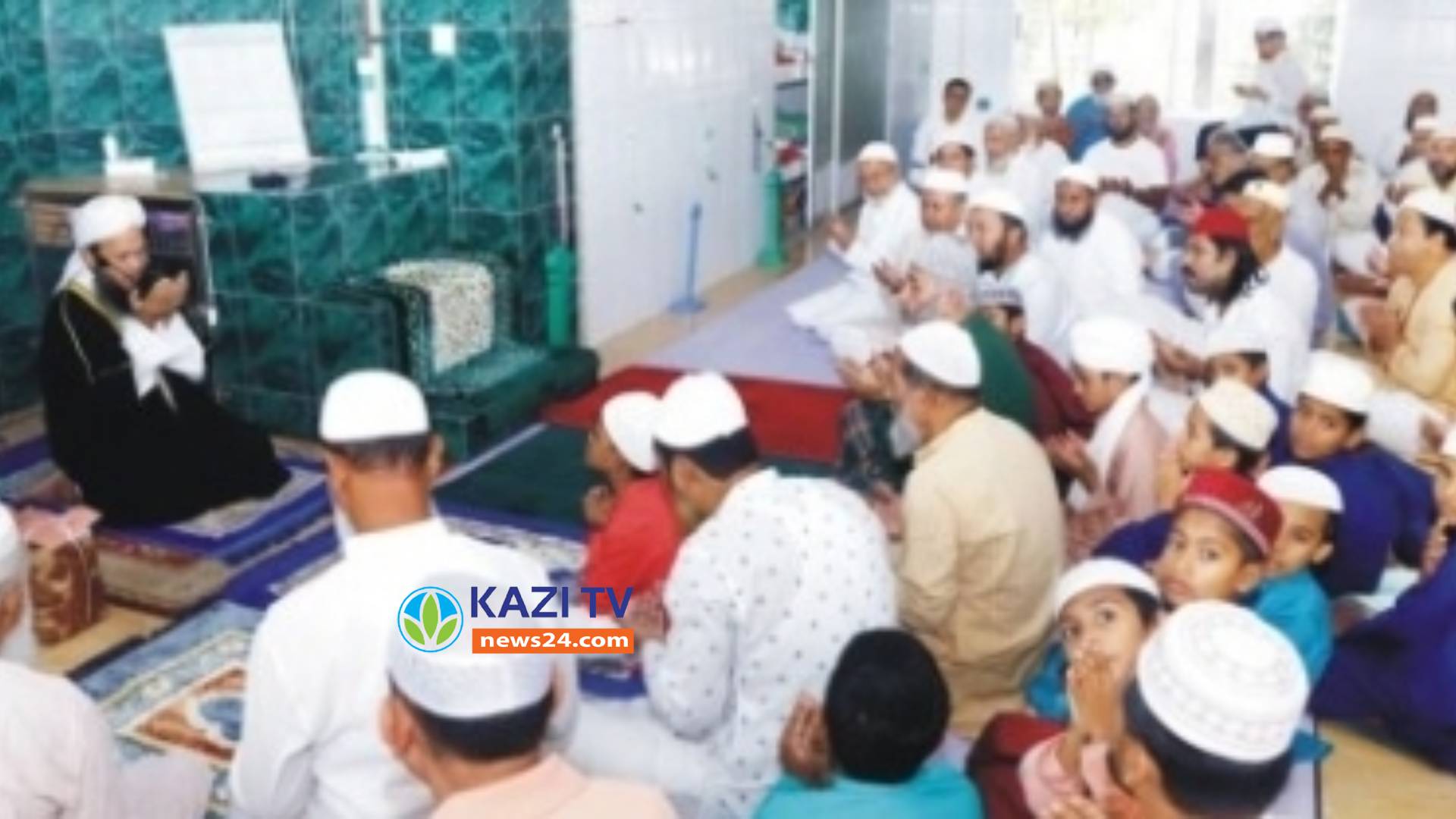 ফিলিস্তিনিদের জন্য চৌদ্দগ্রামে মসজিদে মসজিদে বিশেষ দোয়া