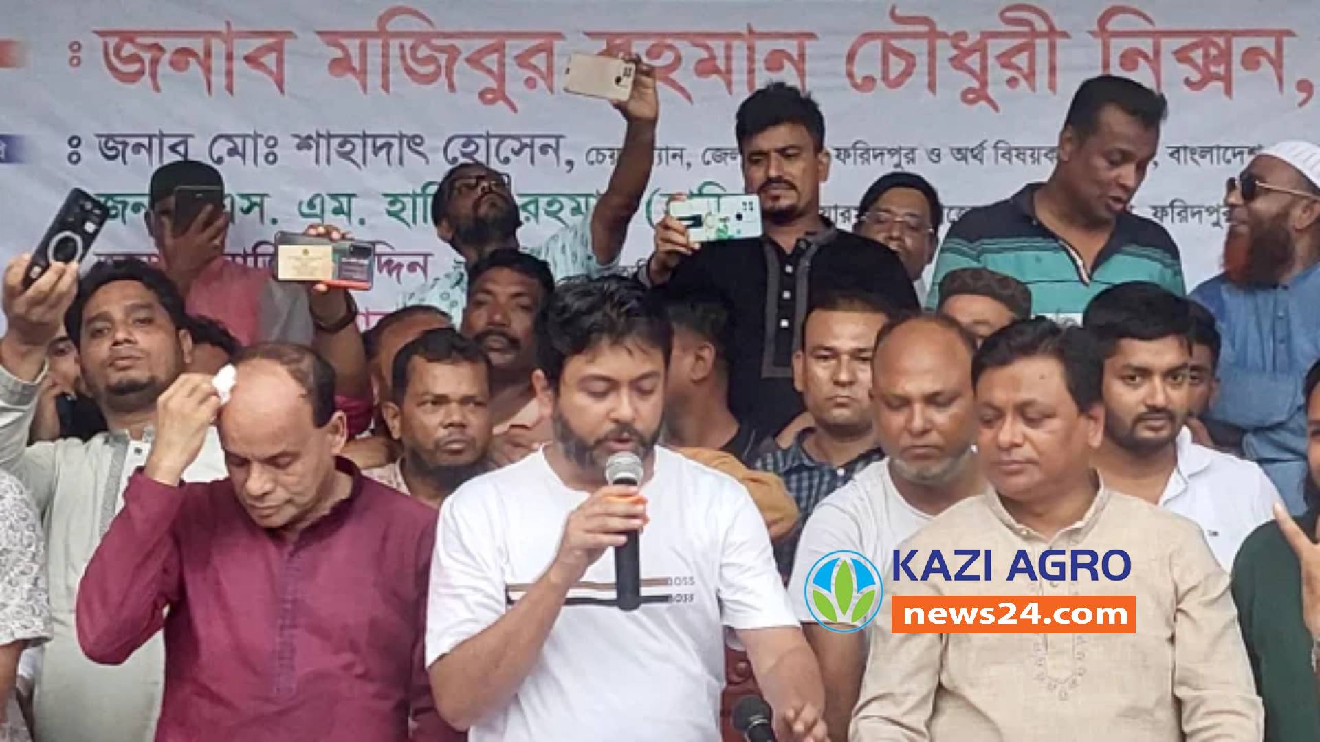ফুটবল খেলা ক্রীড়ামোদীরা অন্যতম বিনোদন নিক্সন এমপি