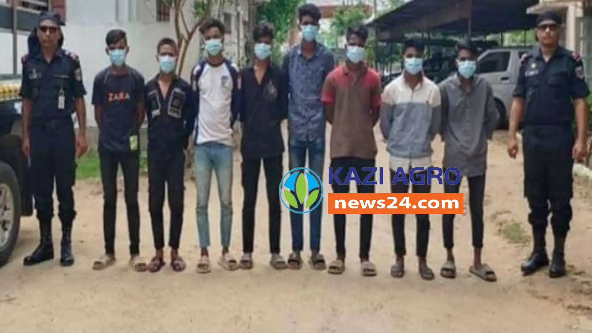 ফেনীতে কিশোর গ্যাং বিডিবি-১০ এর ৮ সদস্য গ্রেপ্তার