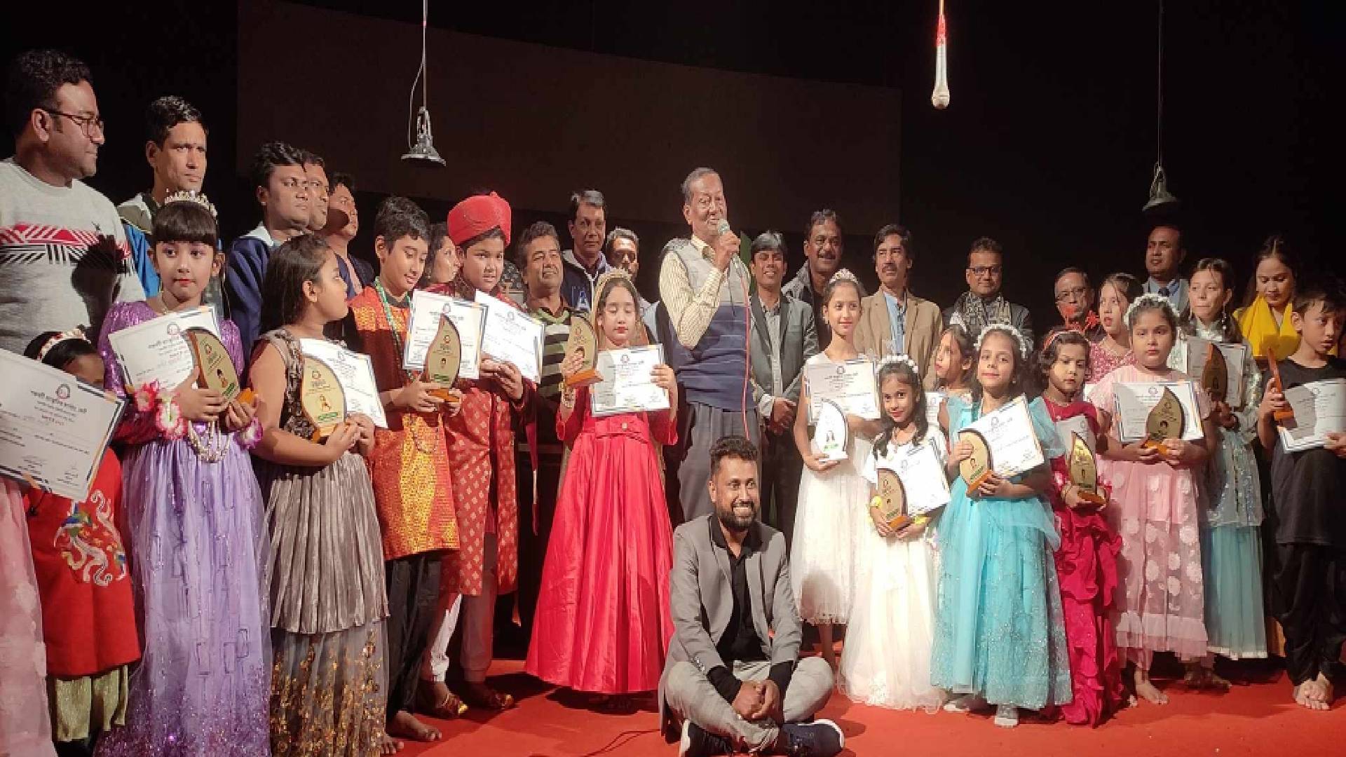 ফেনীতে পঞ্চবটীর শিশুতোষ নাটক রাজকন্যা কঙ্কাবতী মঞ্চস্থ