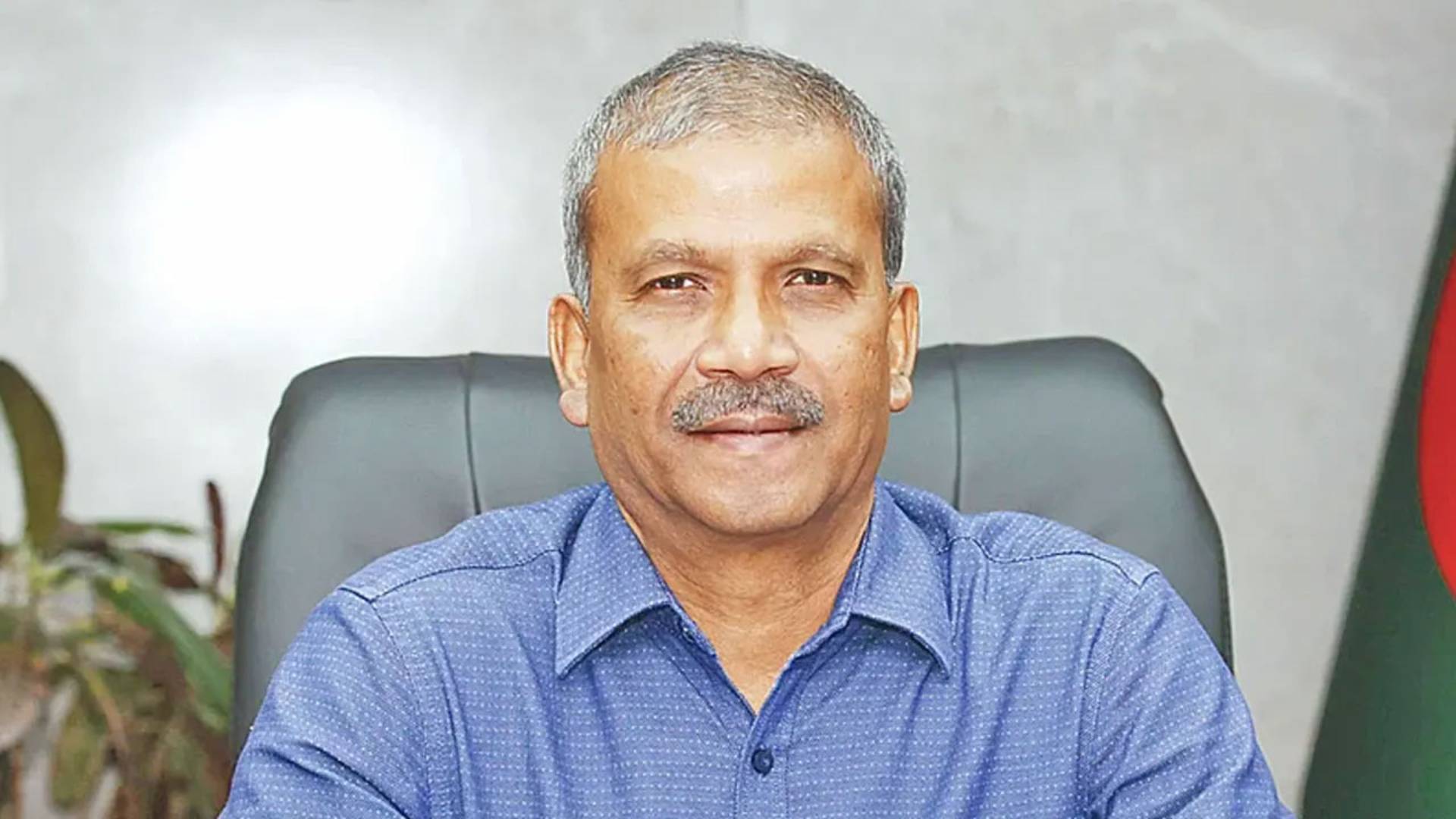 ফেসবুক স্ট্যাটাস মিটফোর্ডে হত্যার বিচার দ্রুত বিচার ট্রাইব্যুনালে হবে : আসিফ নজরুল
