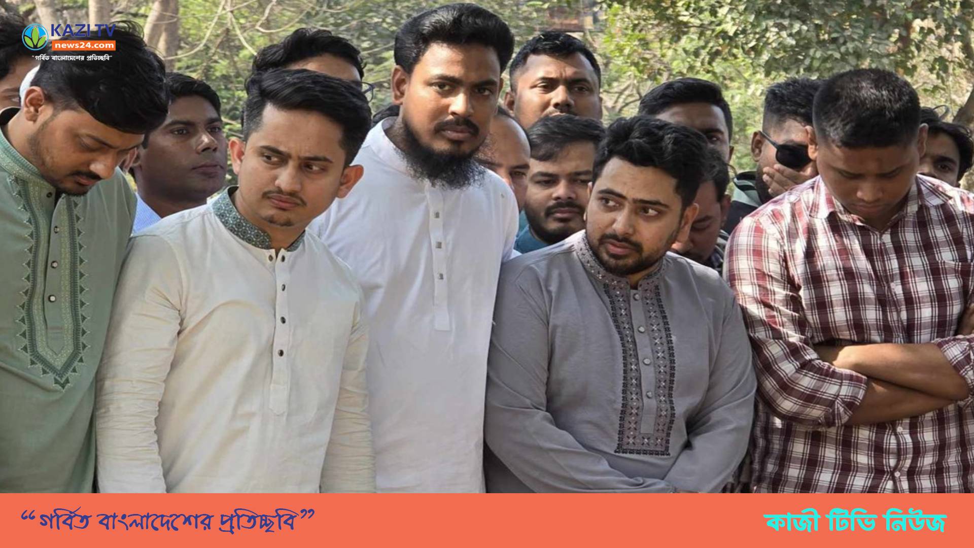 বধ্যভূমিতে ২৪-এর শহীদদের কবর জিয়ারতে নাহিদ-আখতাররা