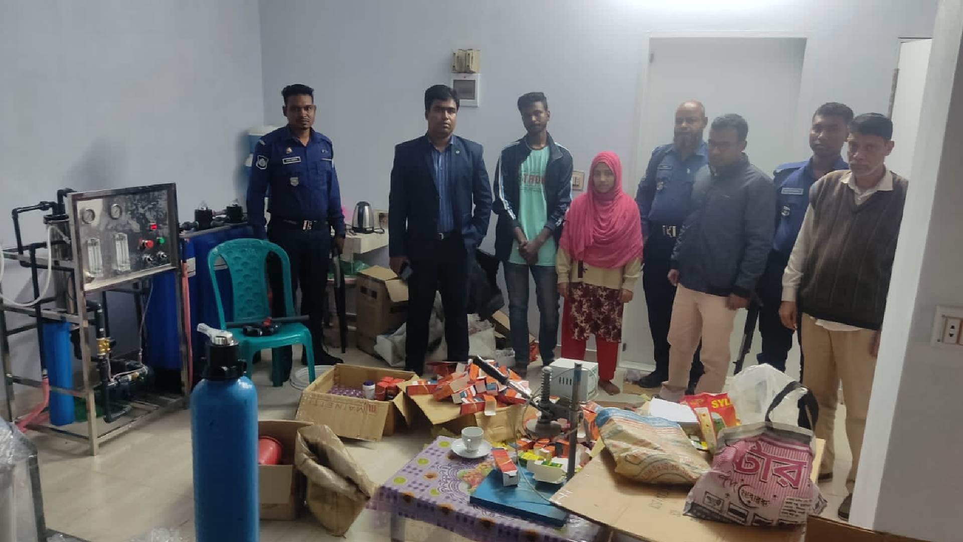 বাগেরহাটে নকল ঔষধ তৈরির অভিযোগে সাজভেট লিমিটেডকে ৫০হাজার টাকা জরিমানা।
