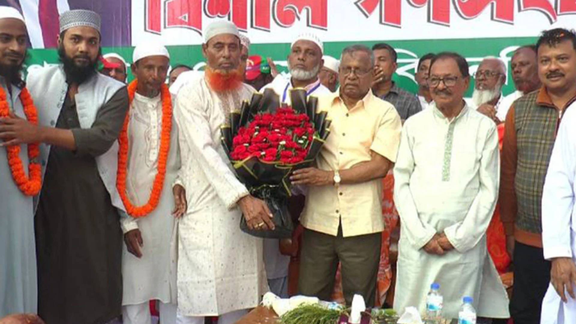 বিএনপিতে যোগ দিলেন জামায়াতের ১০ নেতাকর্মী