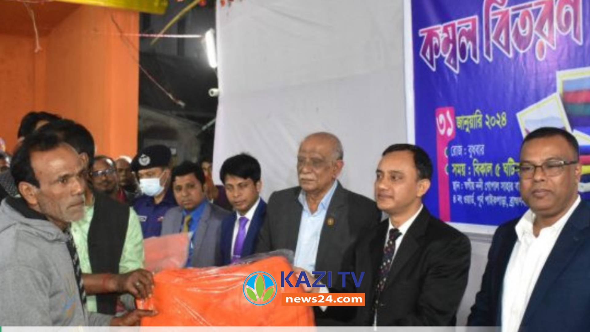 ব্রাহ্মণবাড়িয়ায় সামাজিক সম্প্রীতি সংগঠনের শীতবস্ত্র বিতরণ।